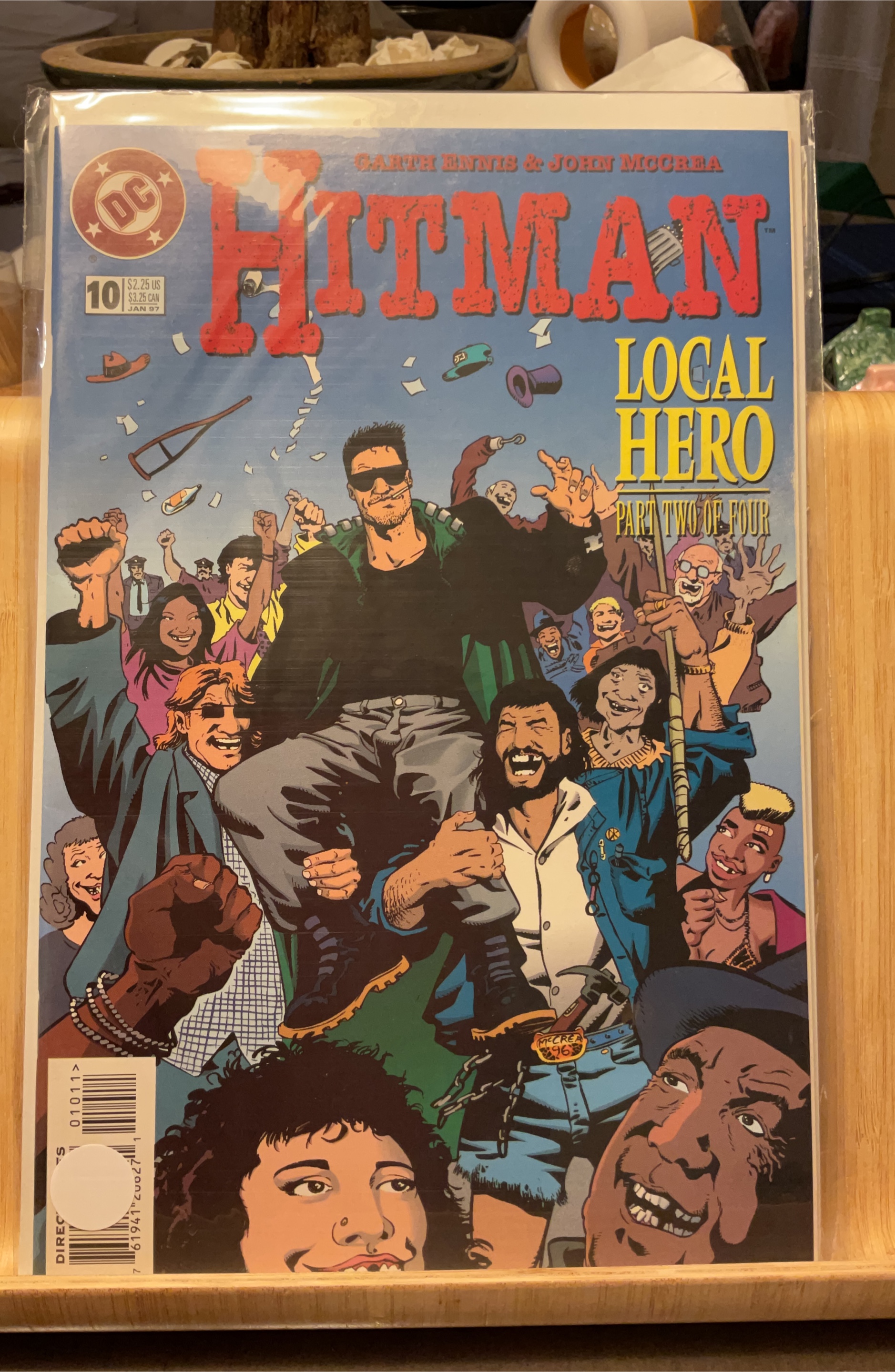 DC Hitman Comic Book - Local Hero Part 2 thumbnail
