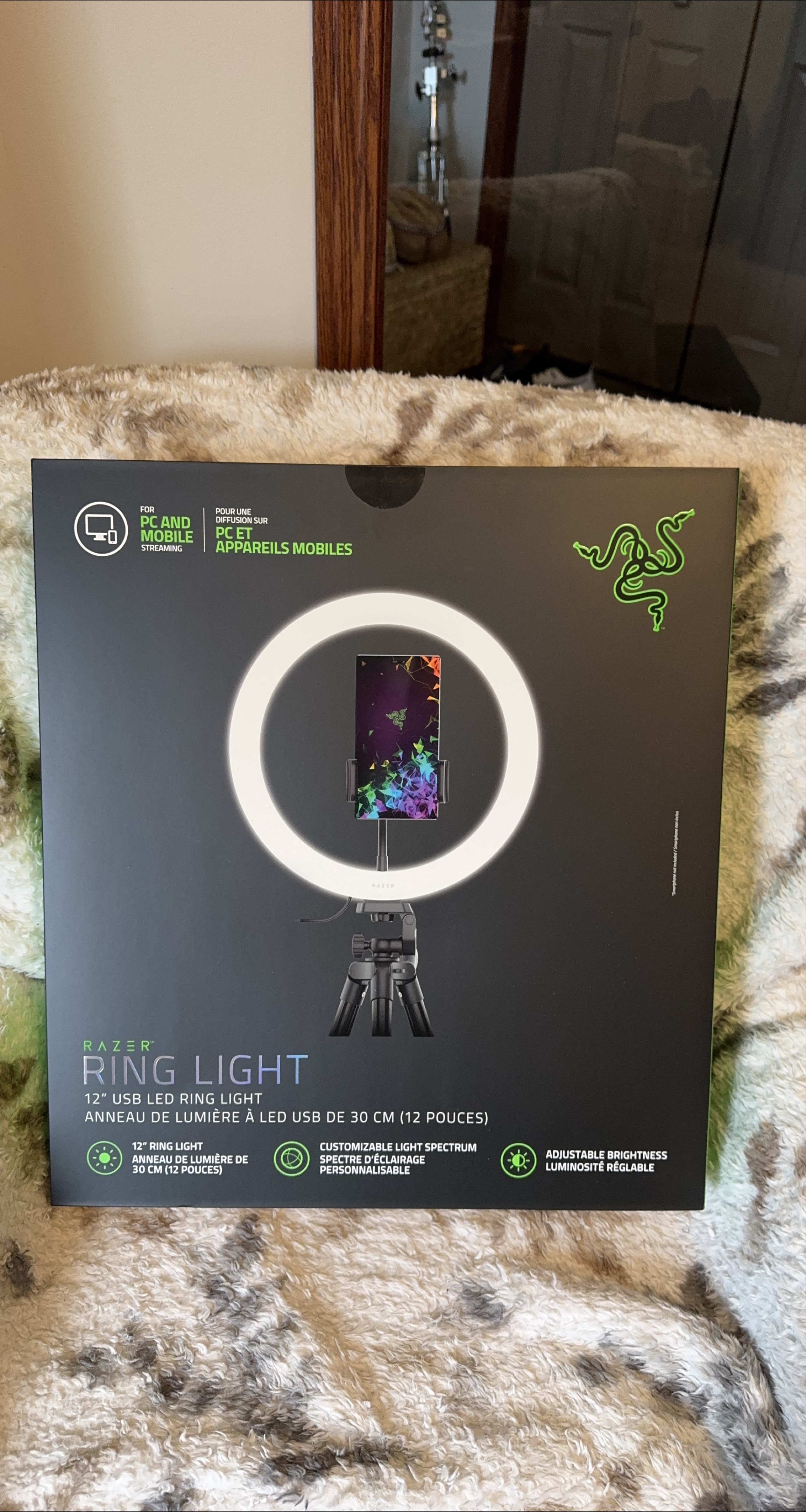 Razer Ring Light 12" USB LED - New in Box! thumbnail