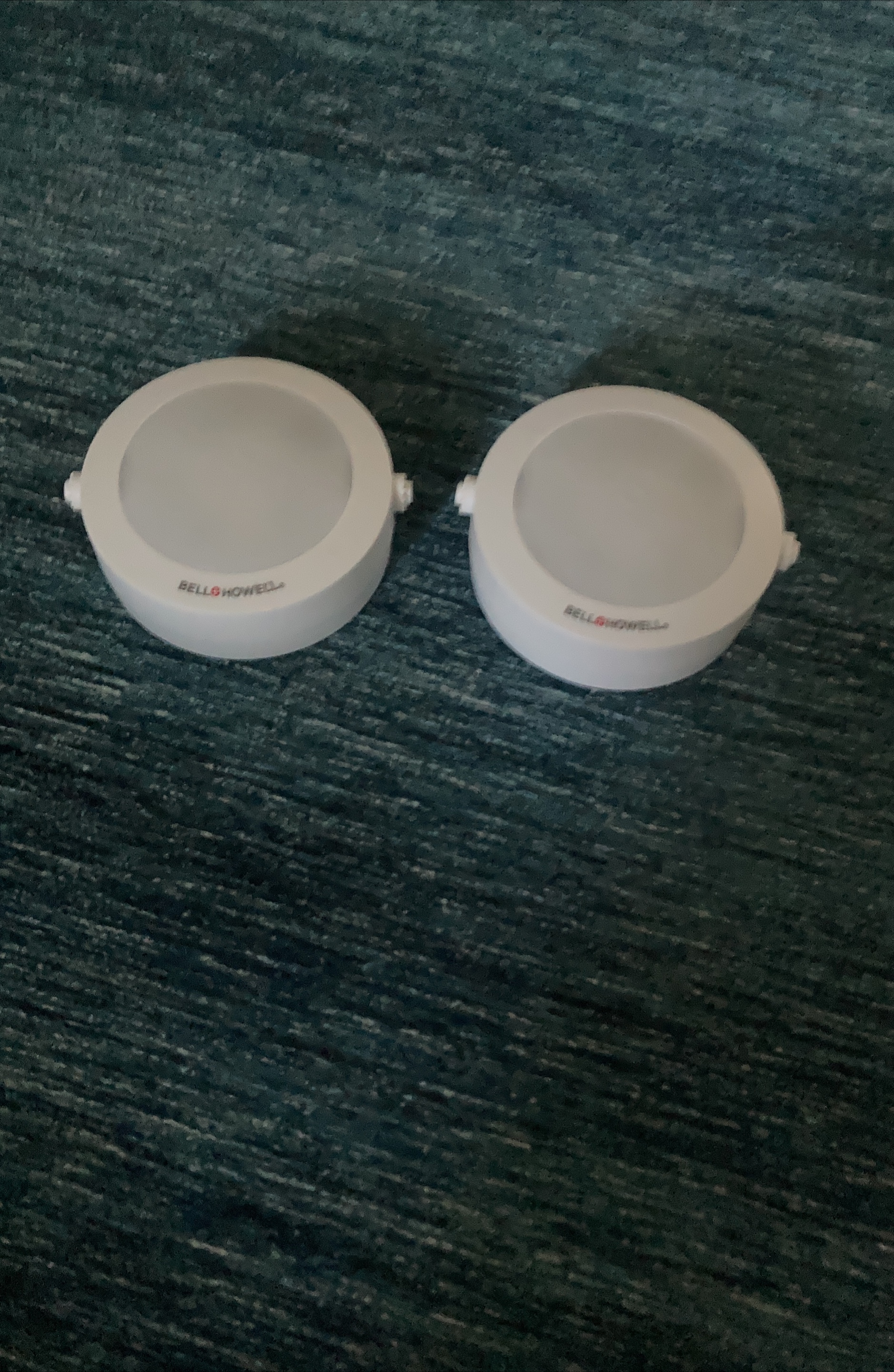 Led lights and wireless remote. White exterior thumbnail