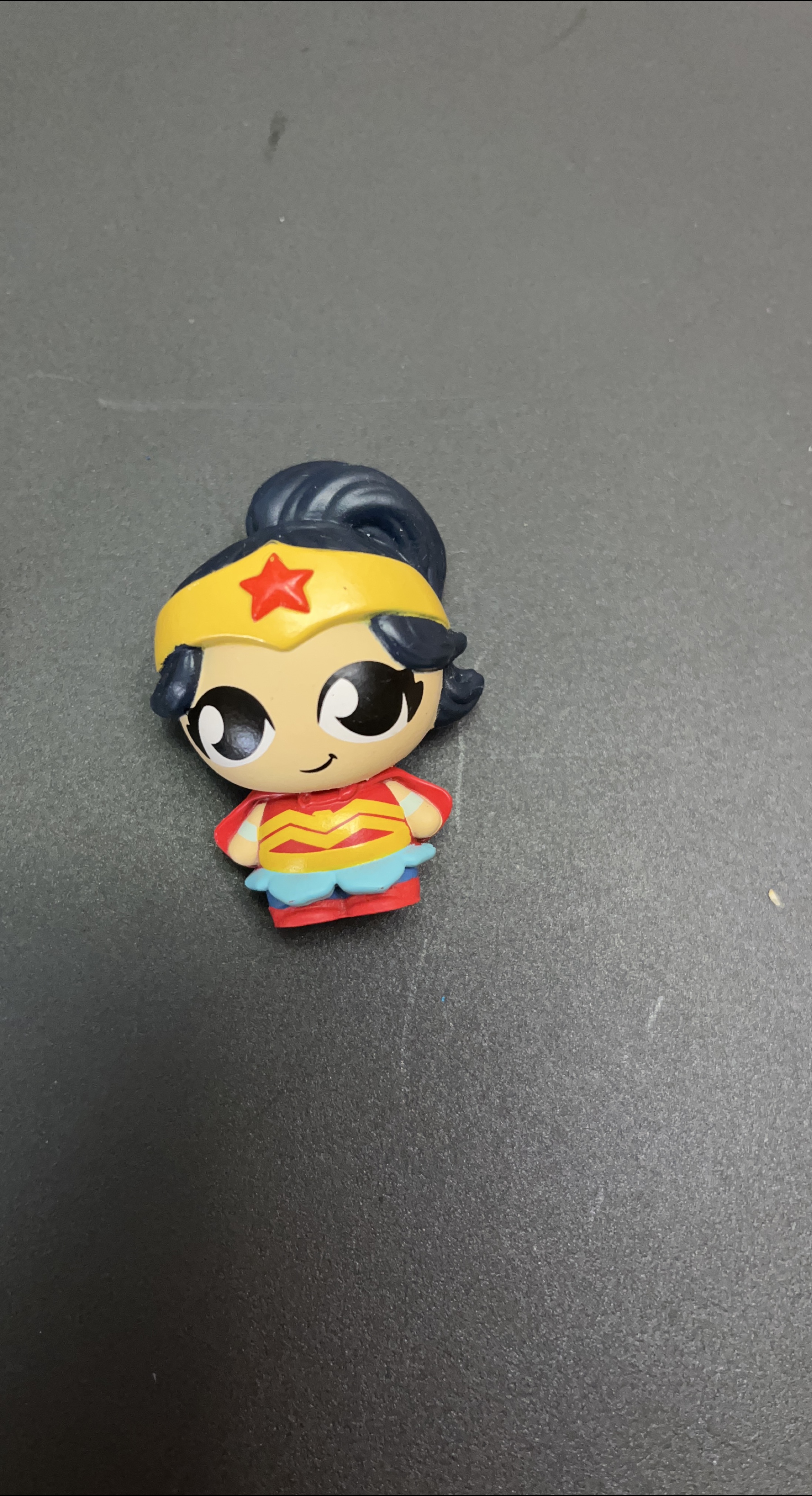 Wonder Woman Figurine 🇨🇦🍁 thumbnail