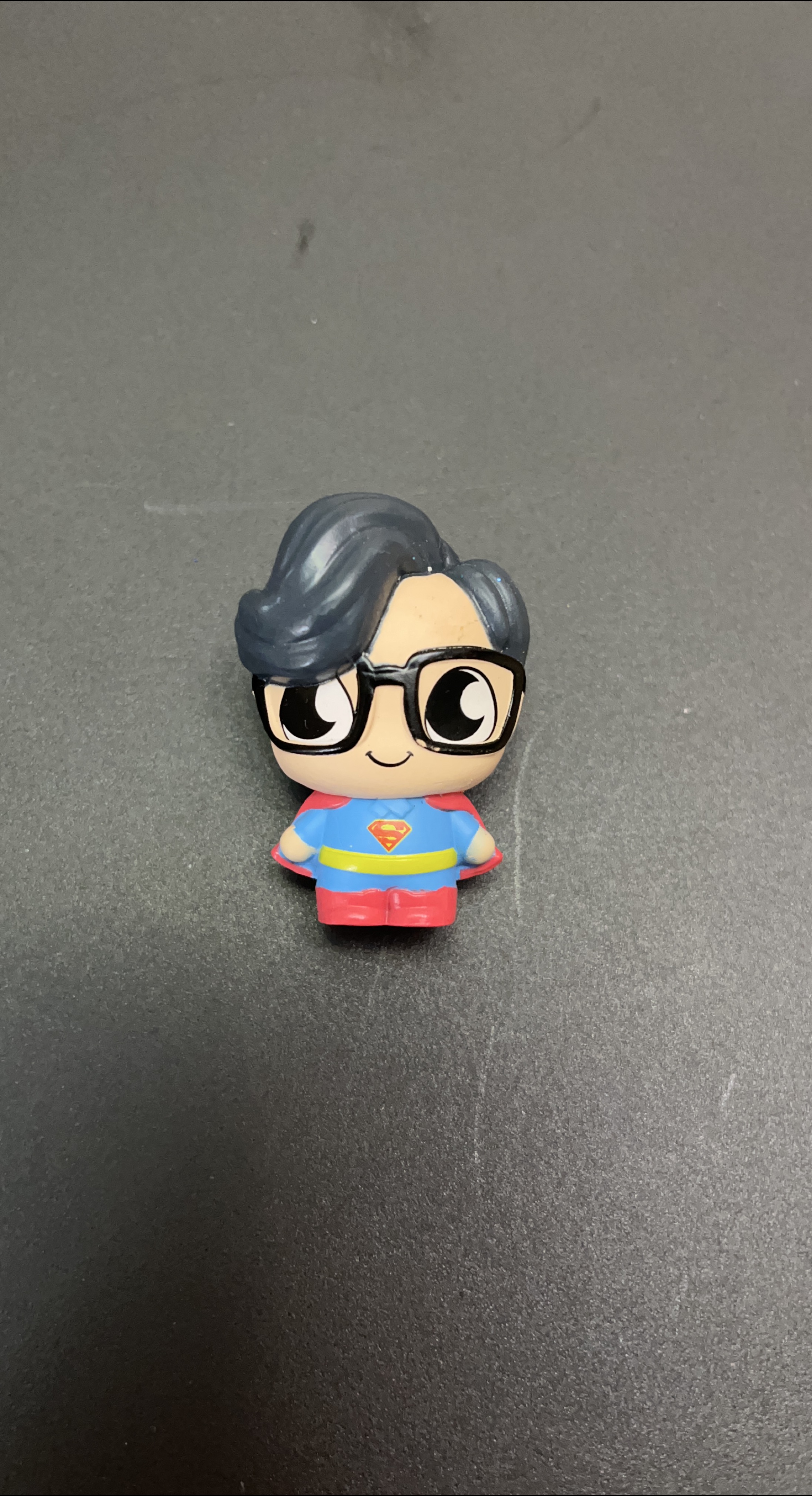 Superman Figurine 🇨🇦🍁 thumbnail