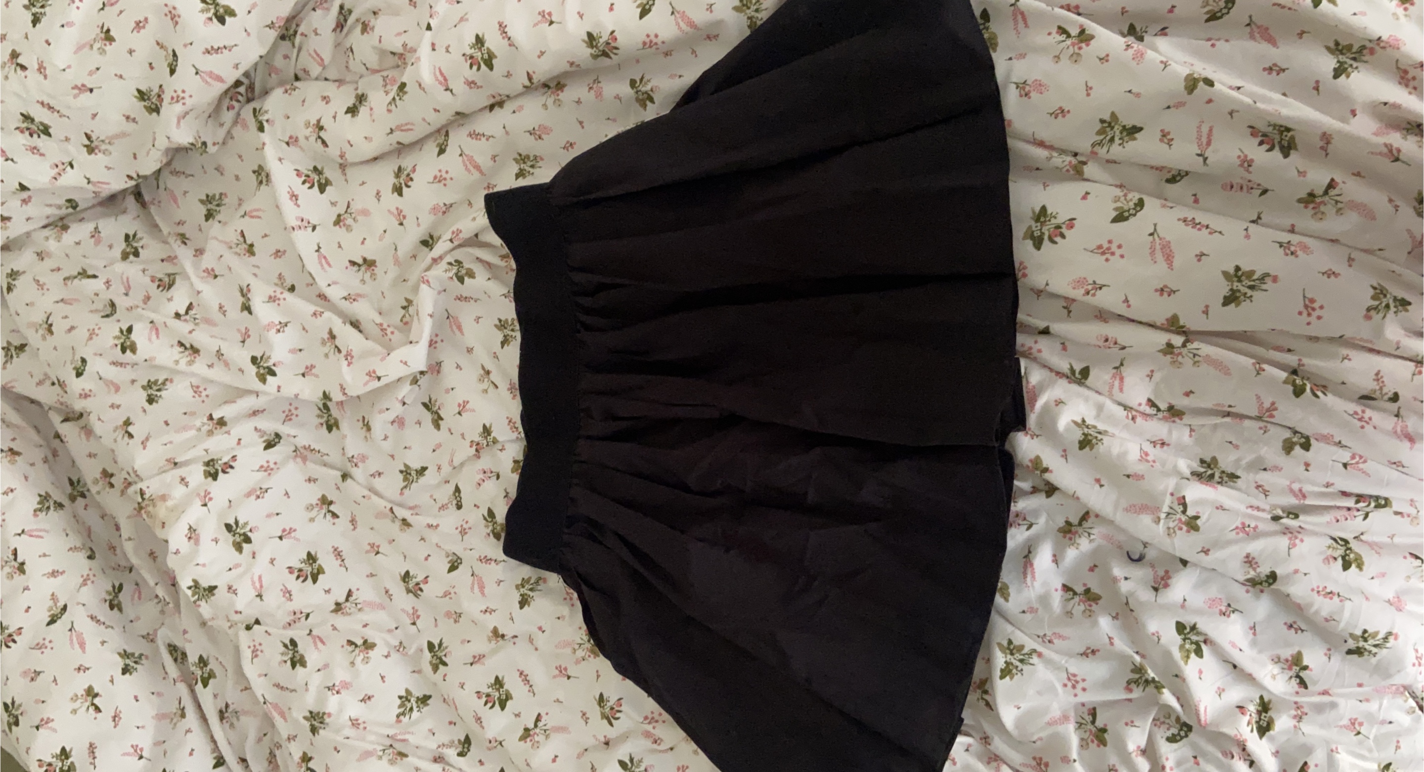 Black Skirt thumbnail