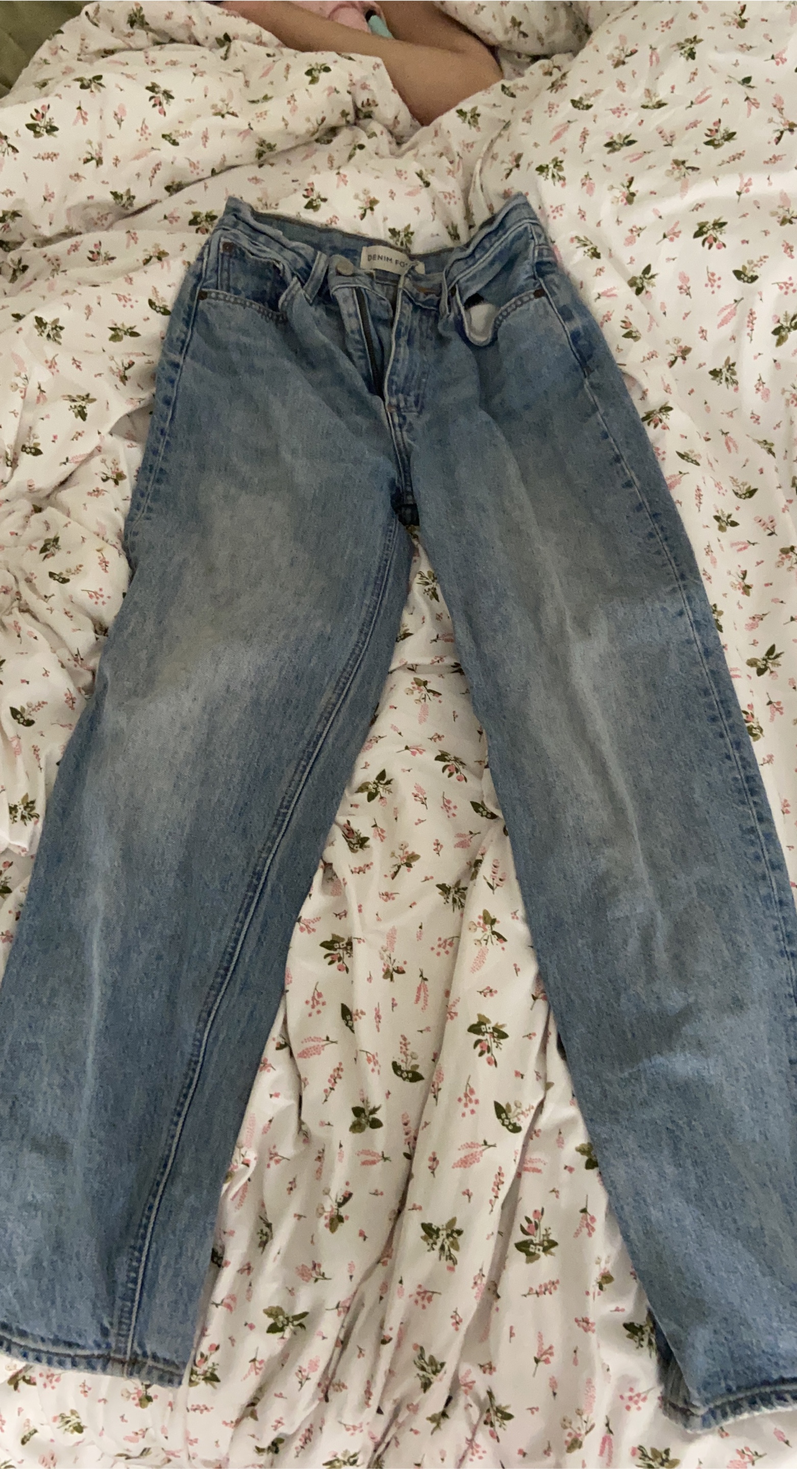 Denim Forum The Gia High Rise Carrot Jeans - Size 28L thumbnail