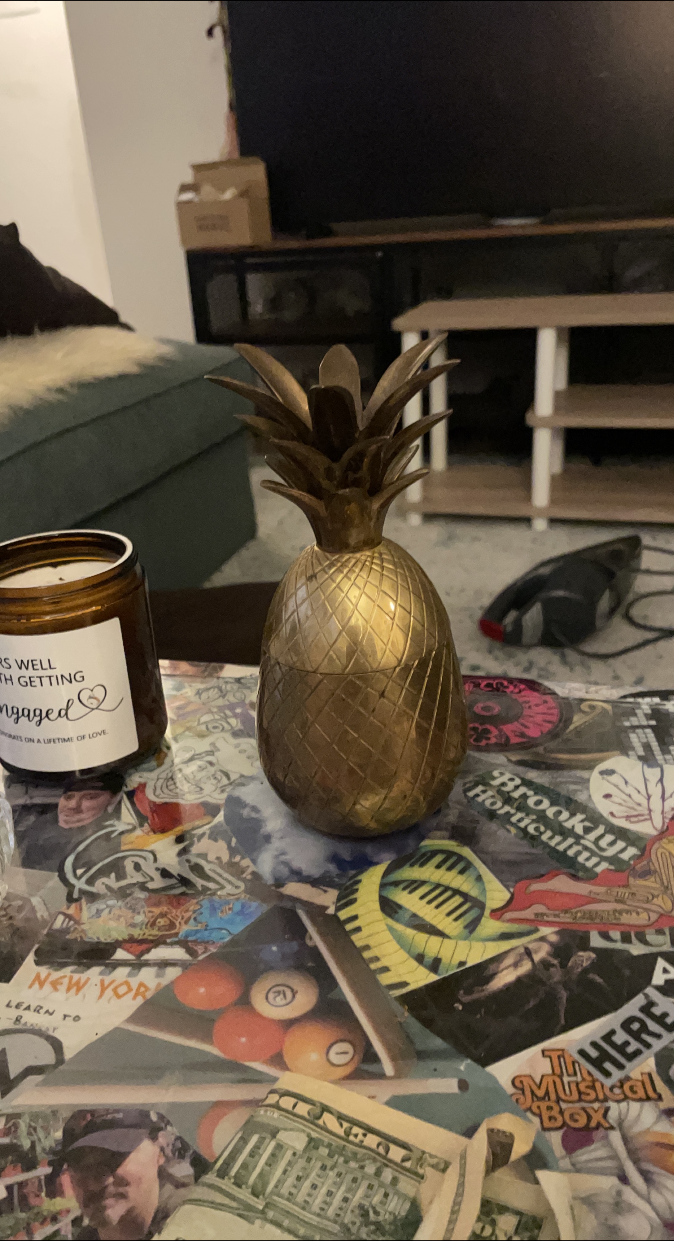 Decorative Gold Pineapple thumbnail