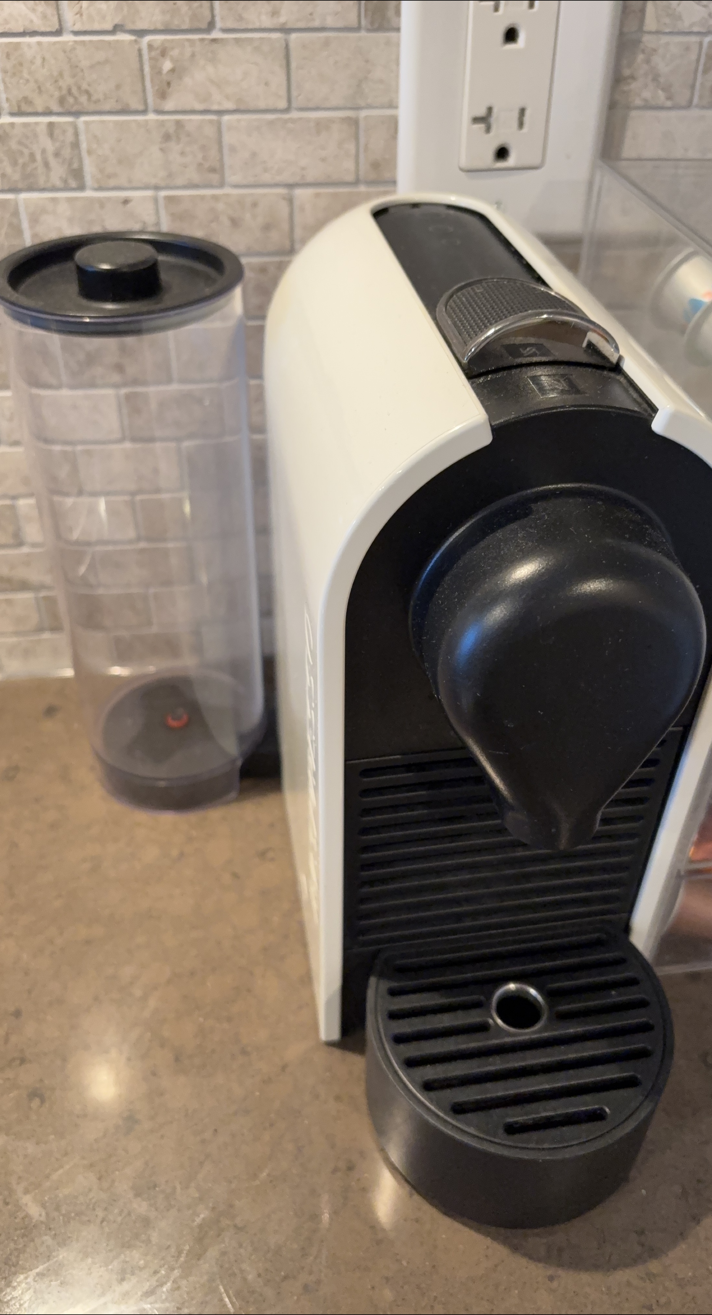 Nespresso Inissia White Coffee Maker thumbnail