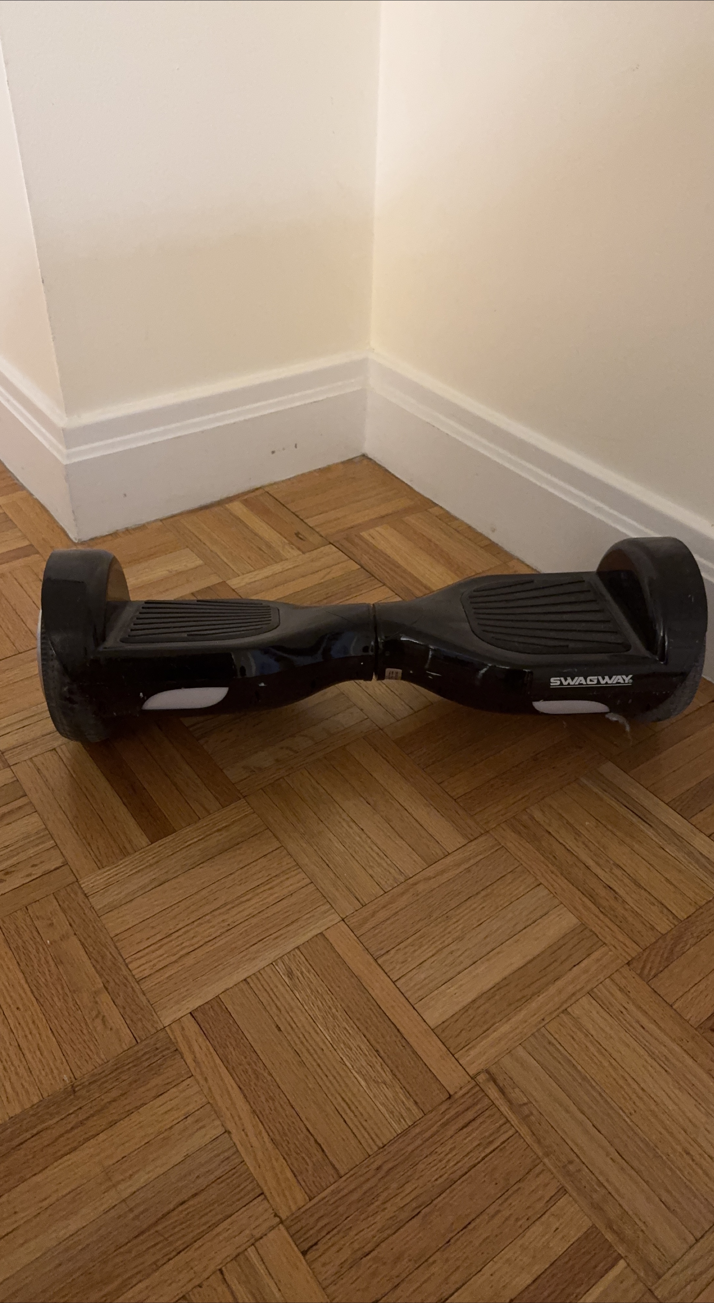 Swagtron Hoverboard - Black thumbnail