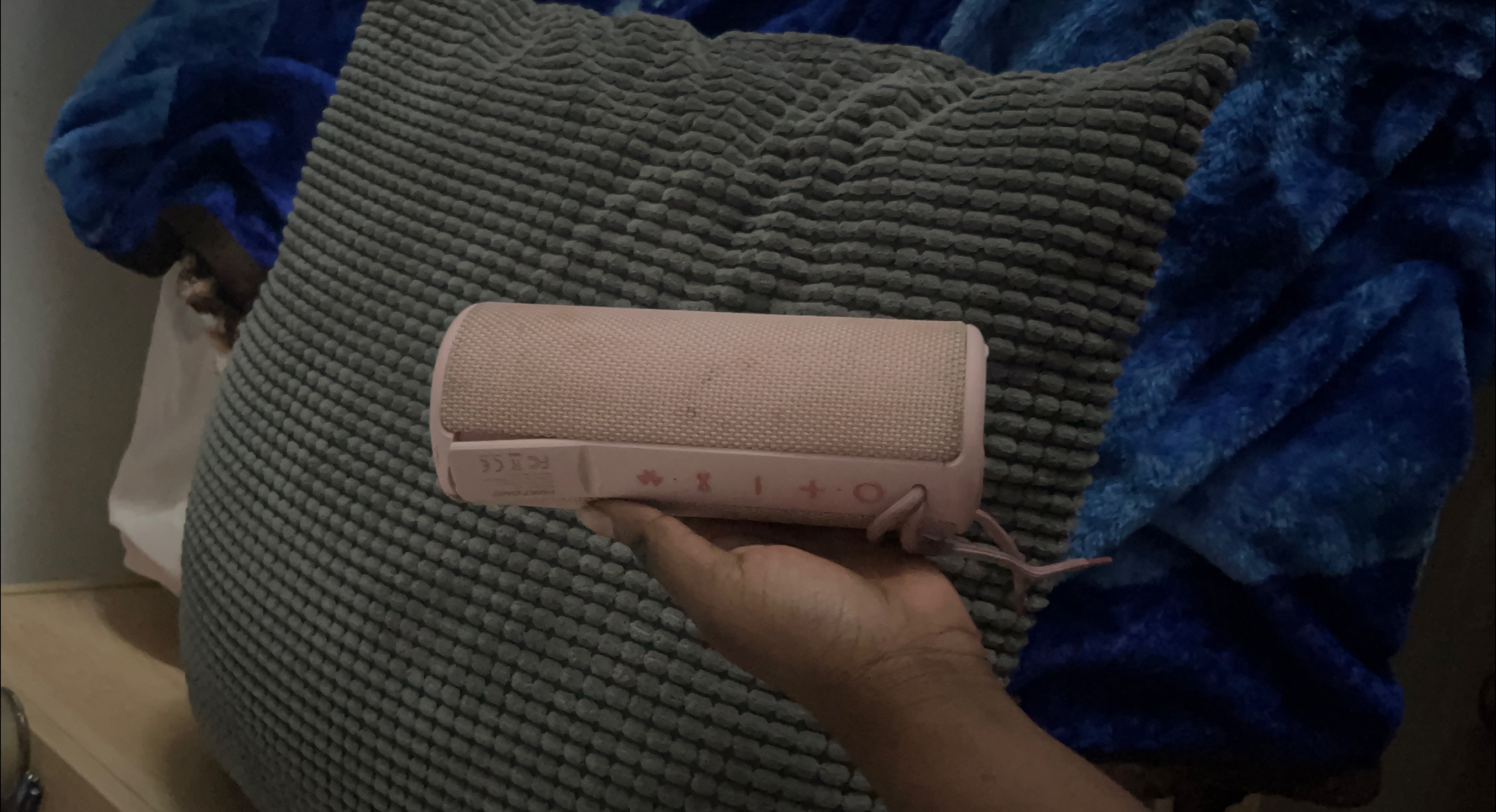Pink Portable Bluetooth Speaker thumbnail