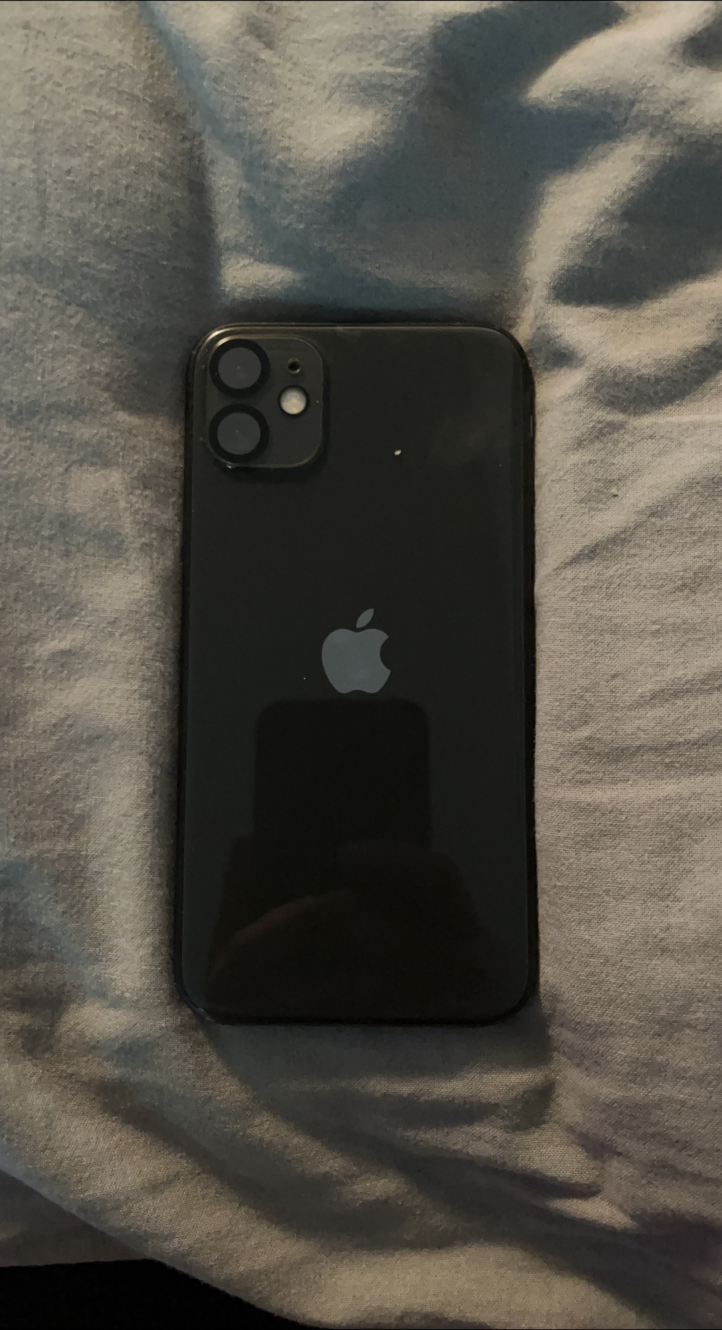 Apple iPhone 11 - Black 🇨🇦 thumbnail