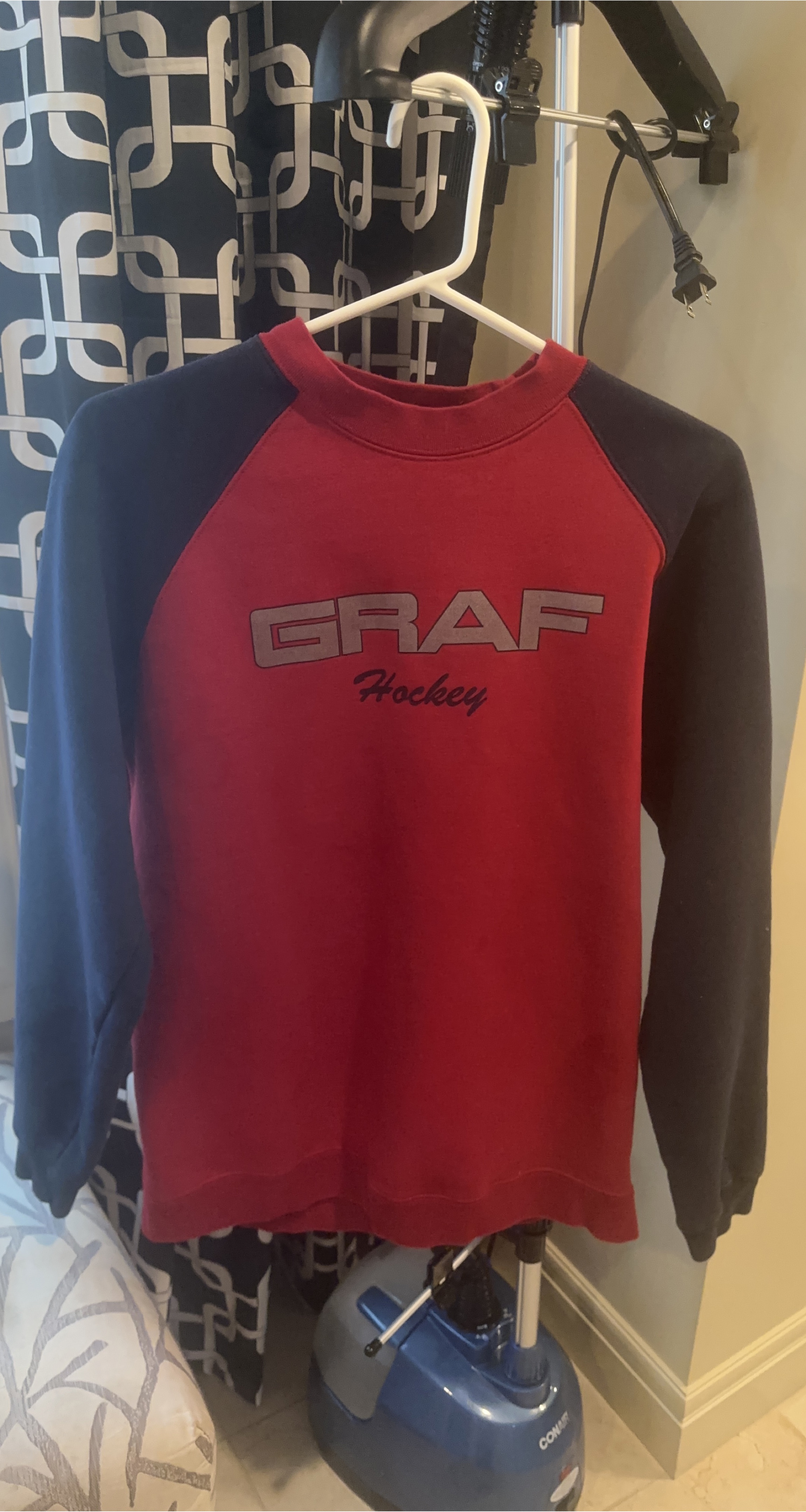 Graf Hockey Red & Navy Sweater thumbnail