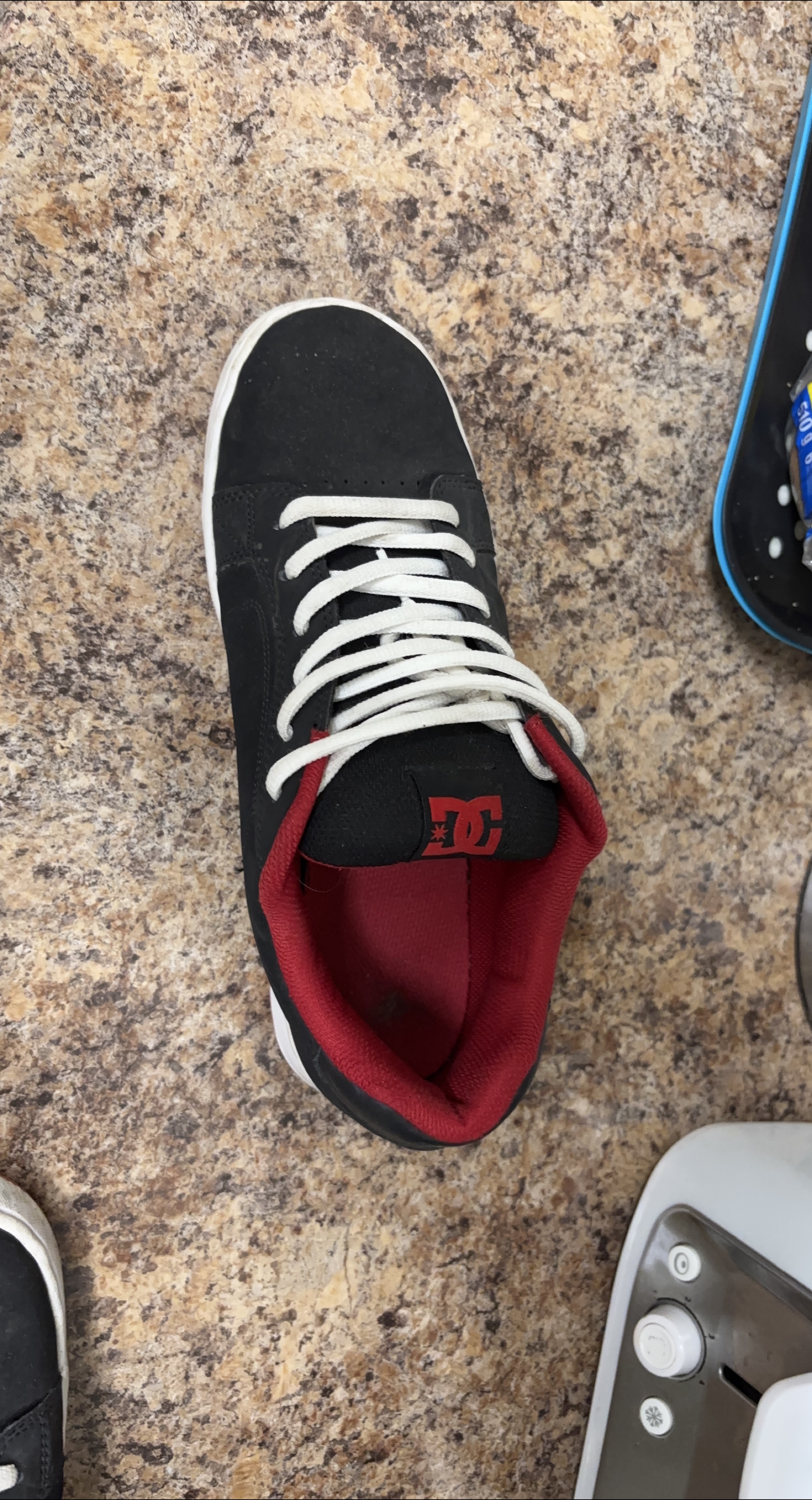 DC Shoes Black/Red Skate Shoes thumbnail
