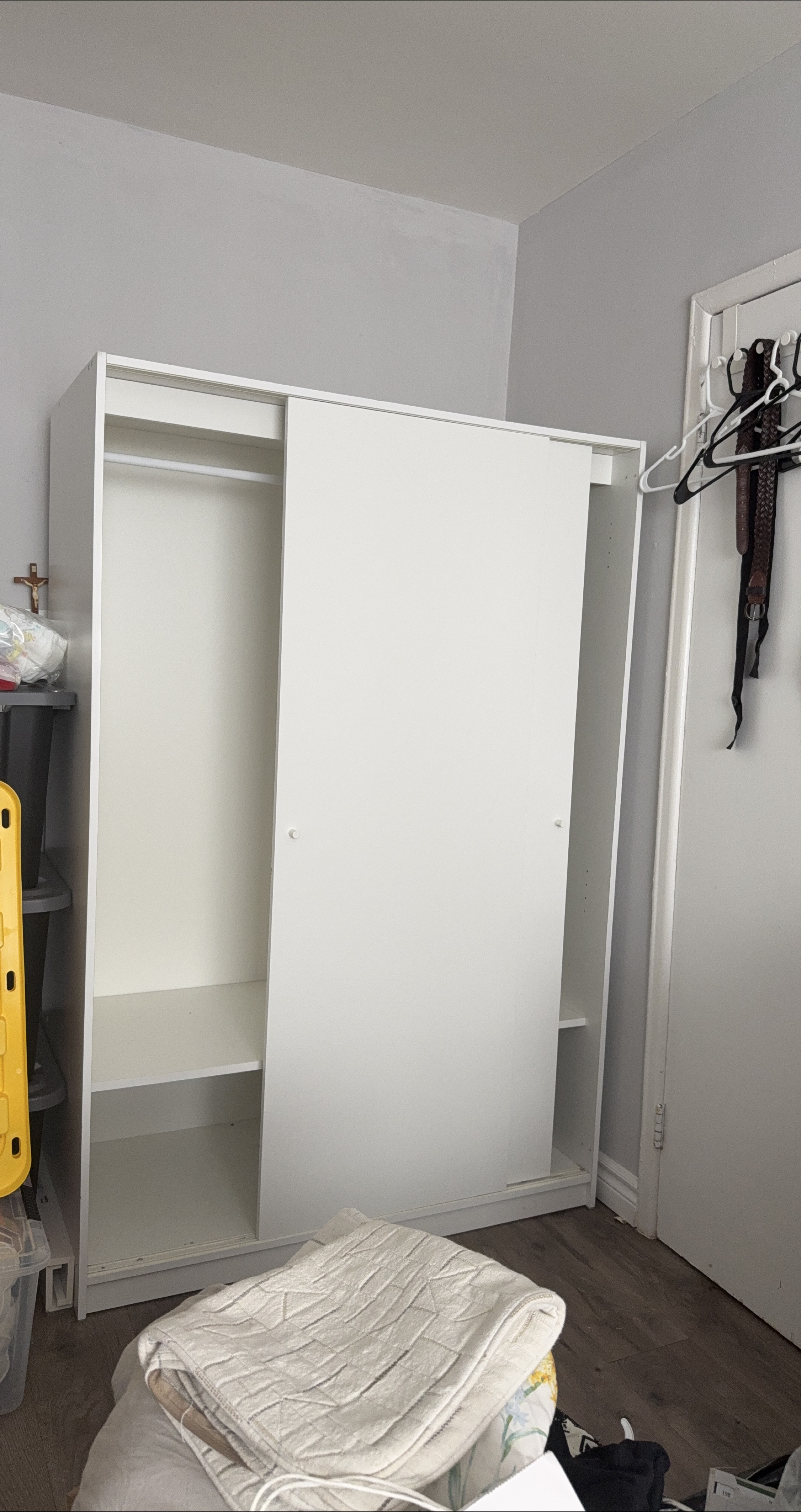 White Wardrobe with Sliding Doors thumbnail