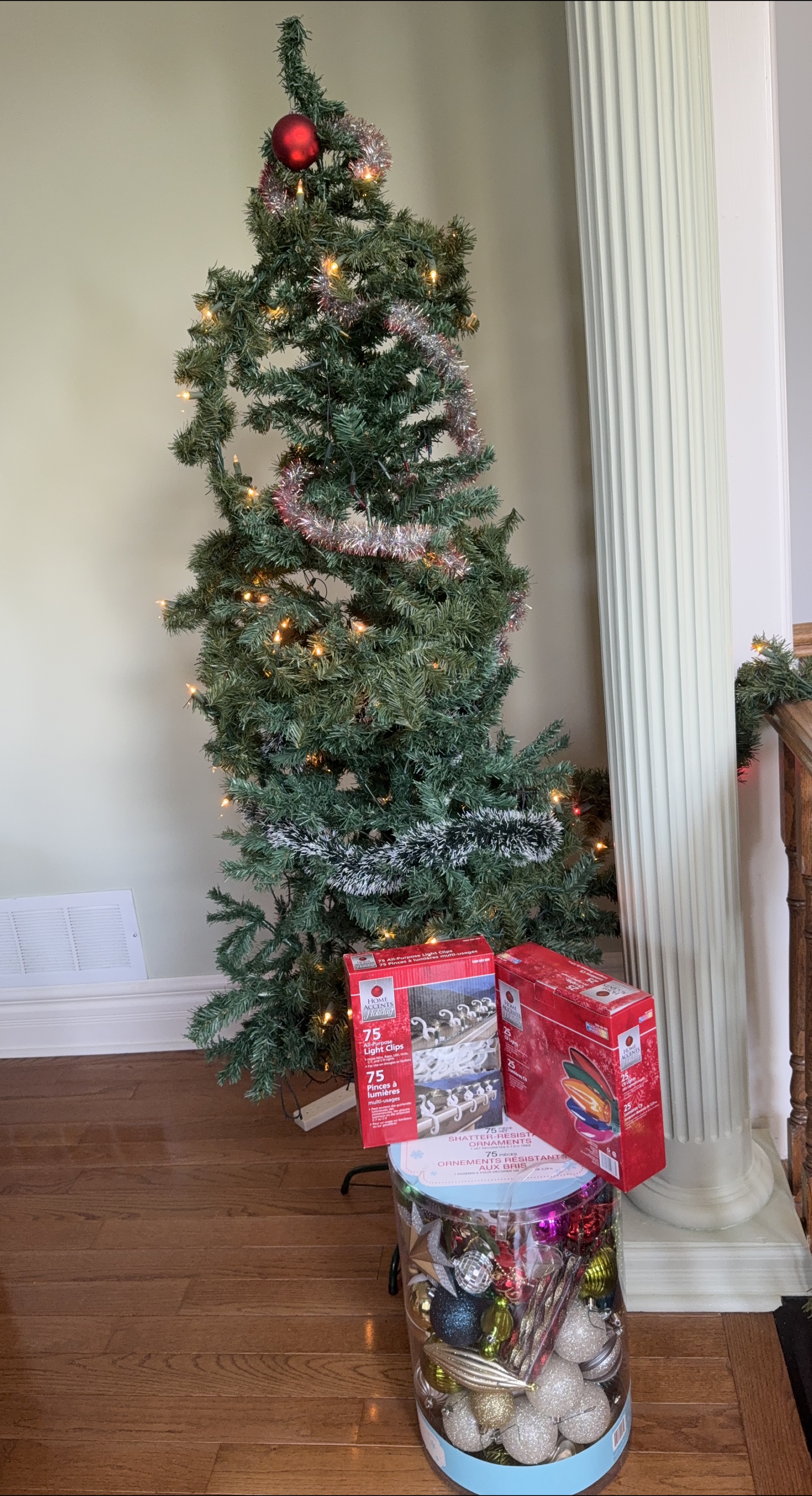 Christmas Tree with Ornaments & Light Clips thumbnail