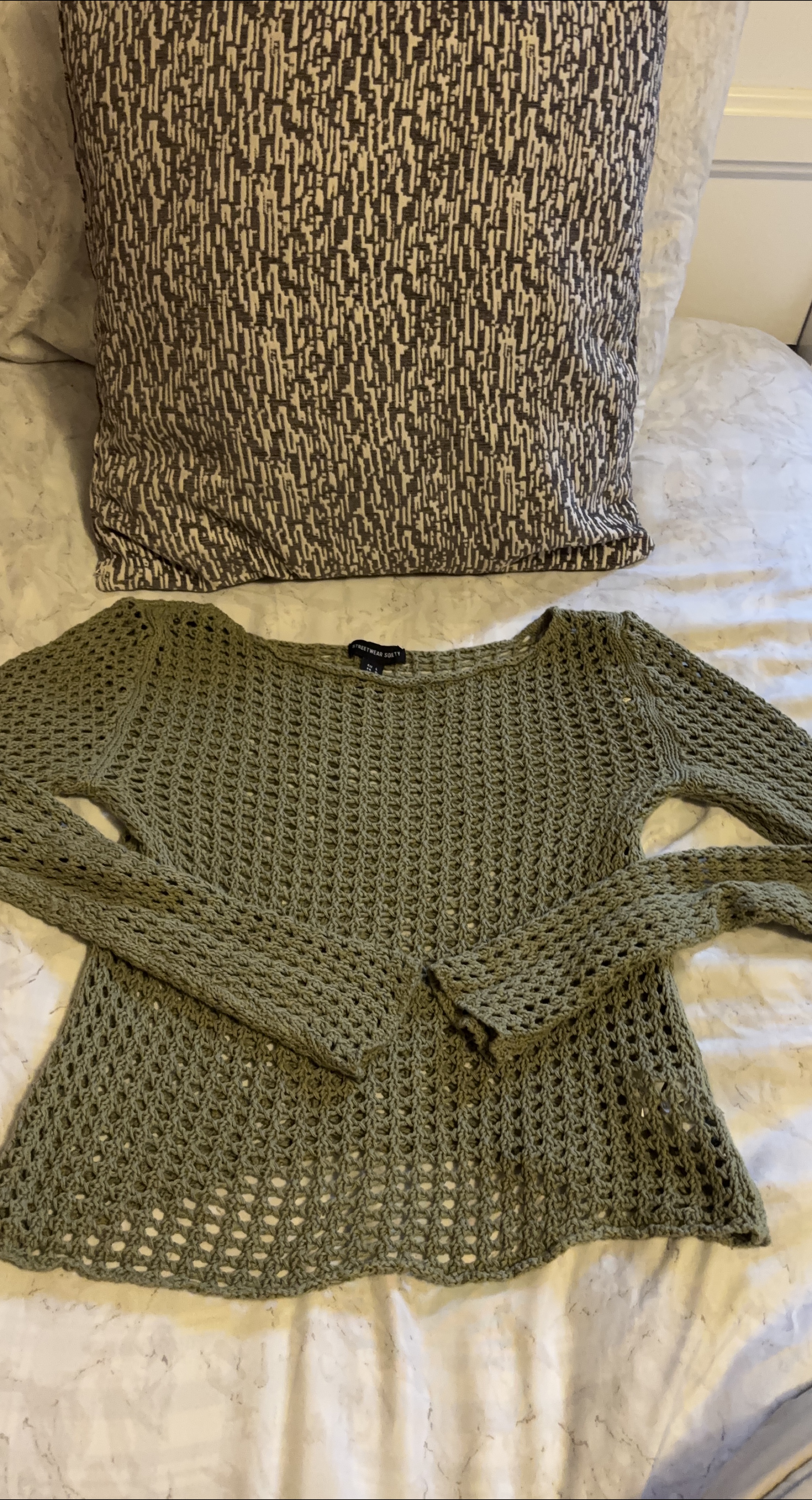 Streetwear Socty Olive Knit Top - Size 12 thumbnail