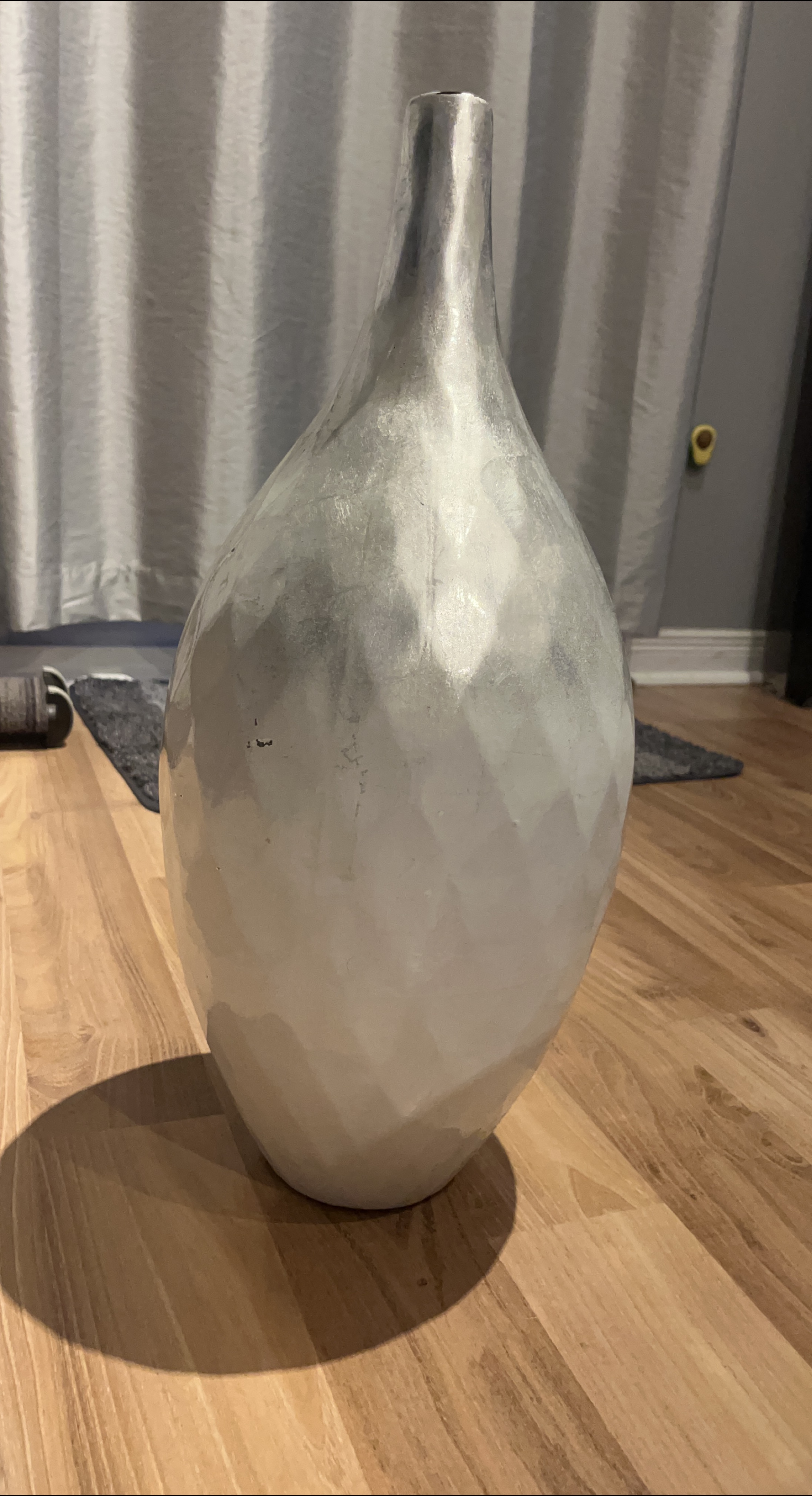 Silver Decorative Vase thumbnail