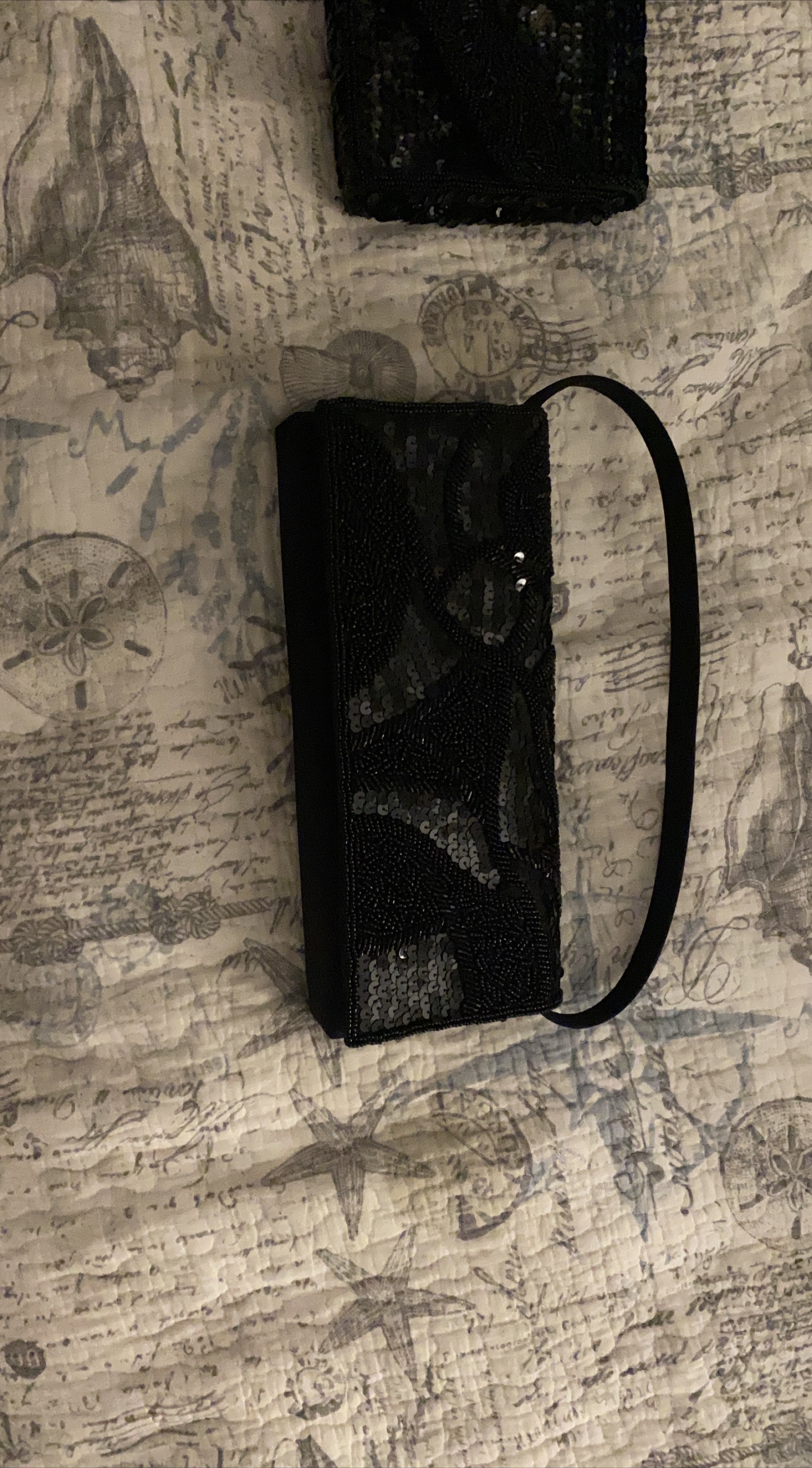 Black Beaded Clutch Purse image indicator(1)