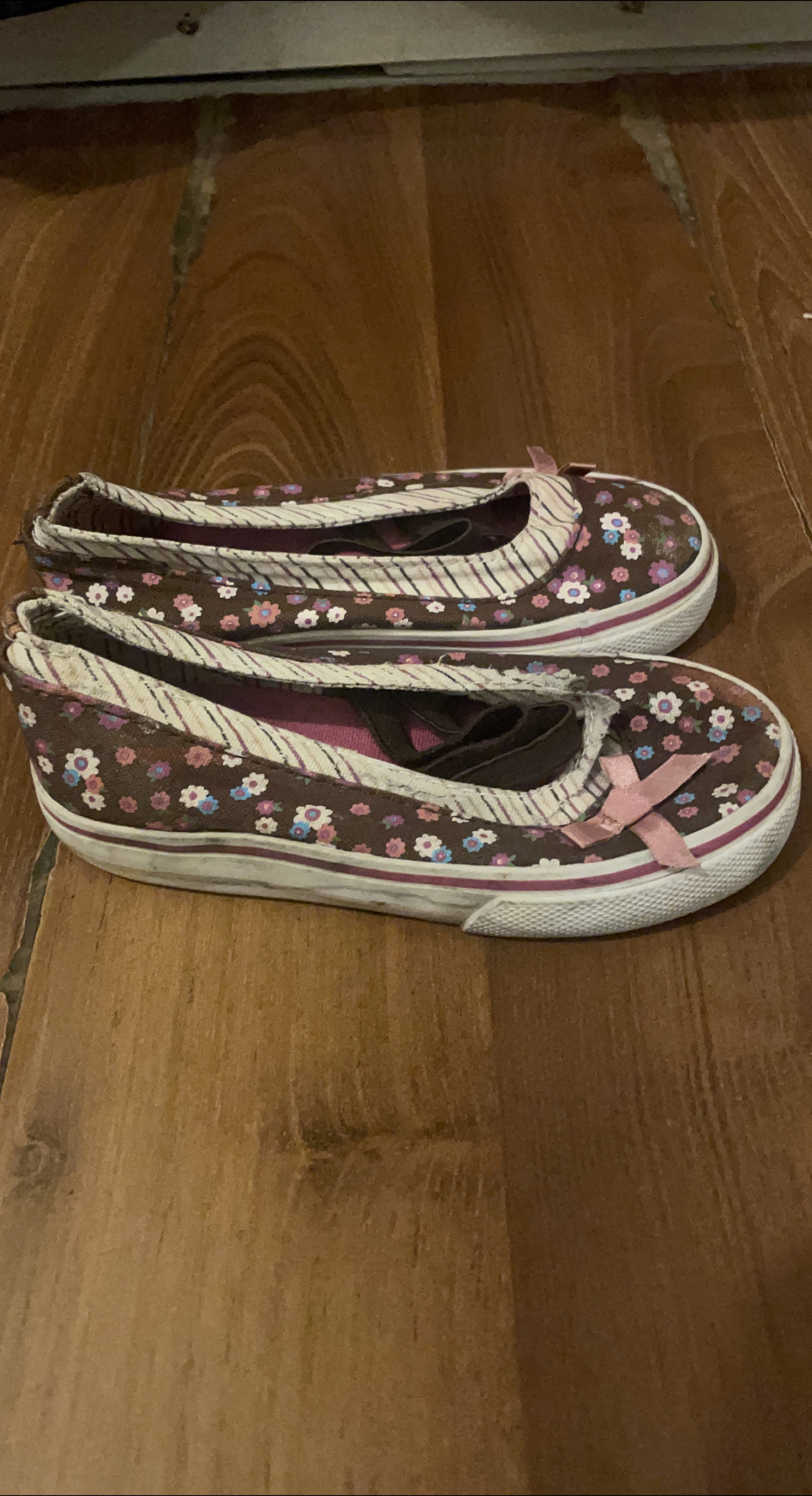 Floral Slip-on Shoes thumbnail