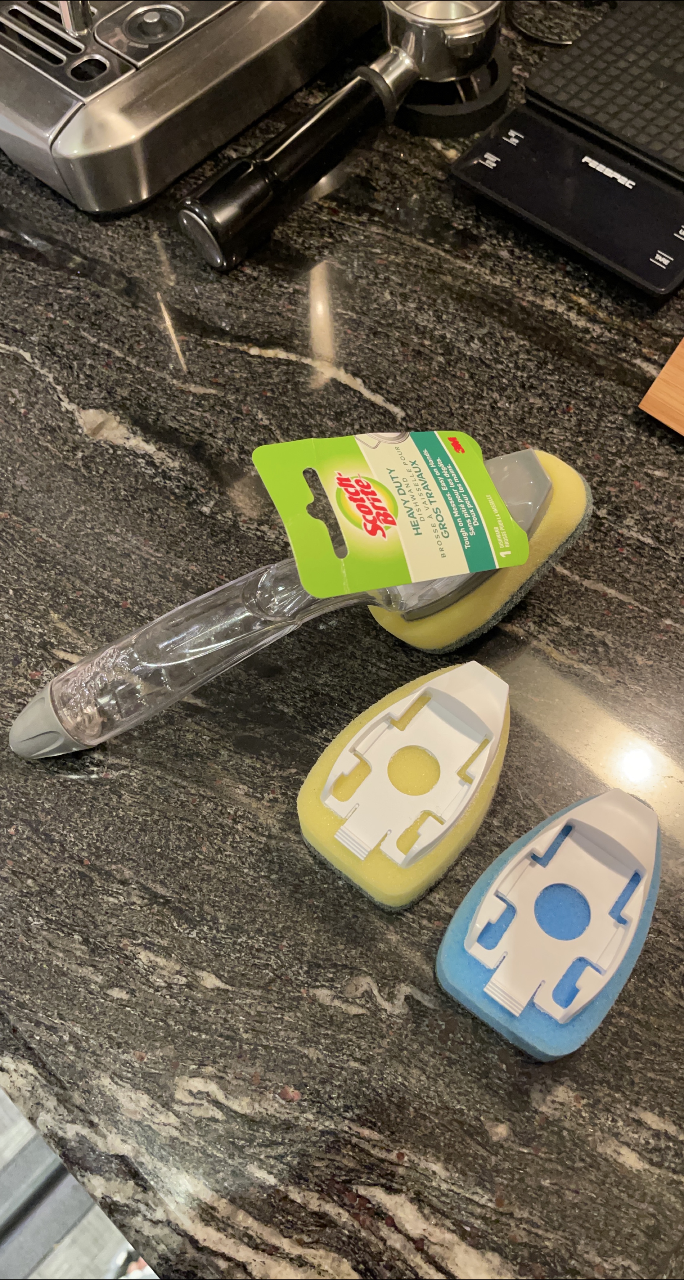 Scotch-Brite Heavy Duty Soap Dispensing Dishwand thumbnail