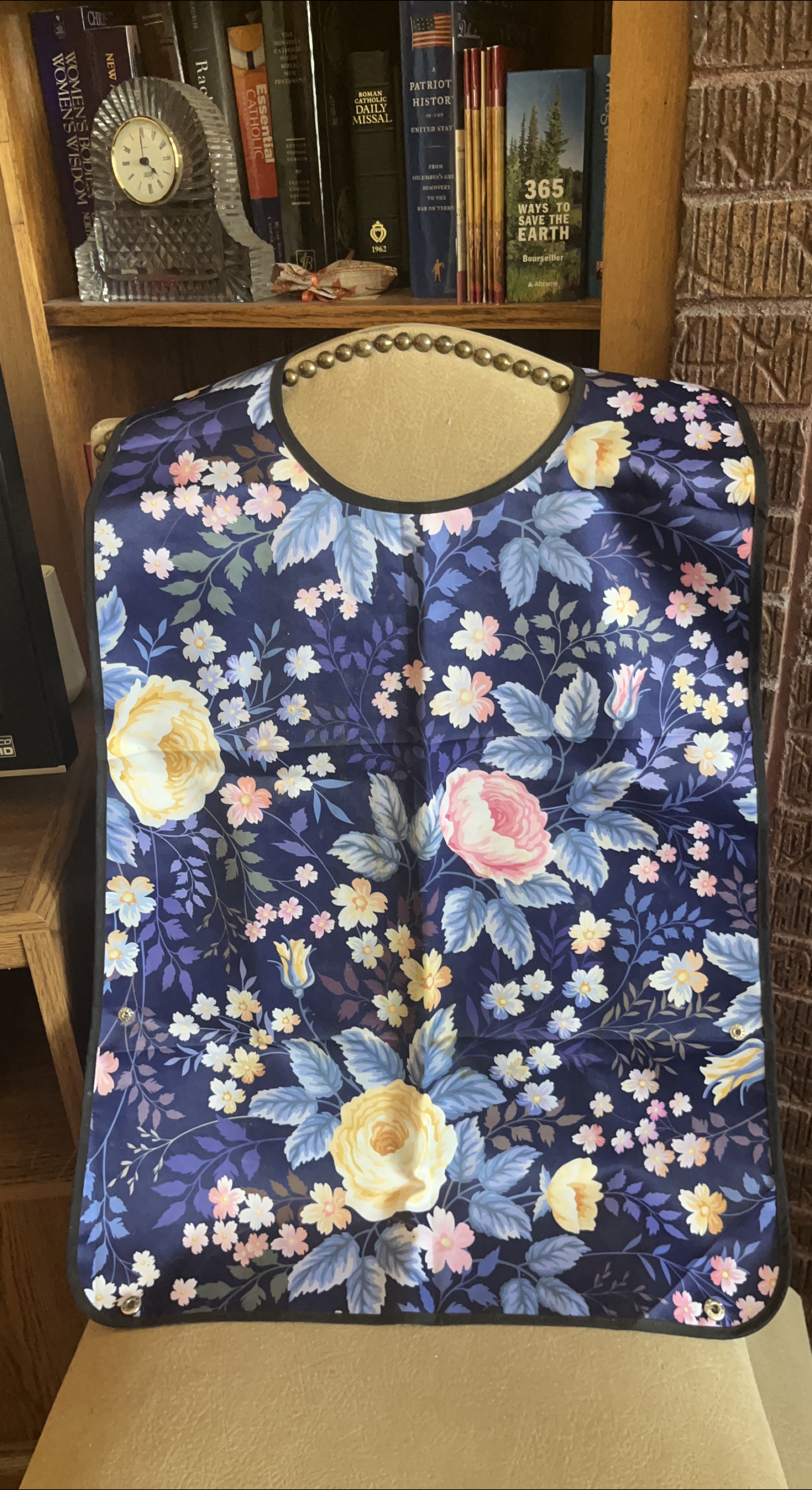 #freecycle Floral Adult Bib thumbnail