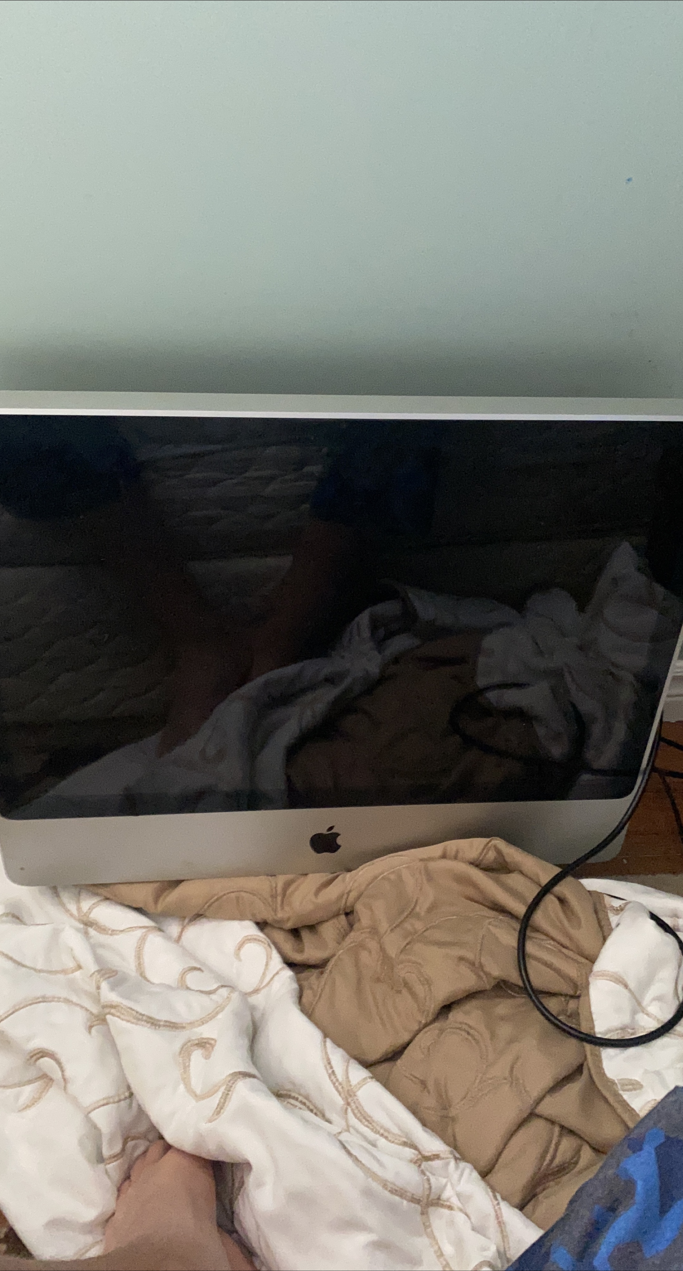 Apple iMac Desktop Computer thumbnail