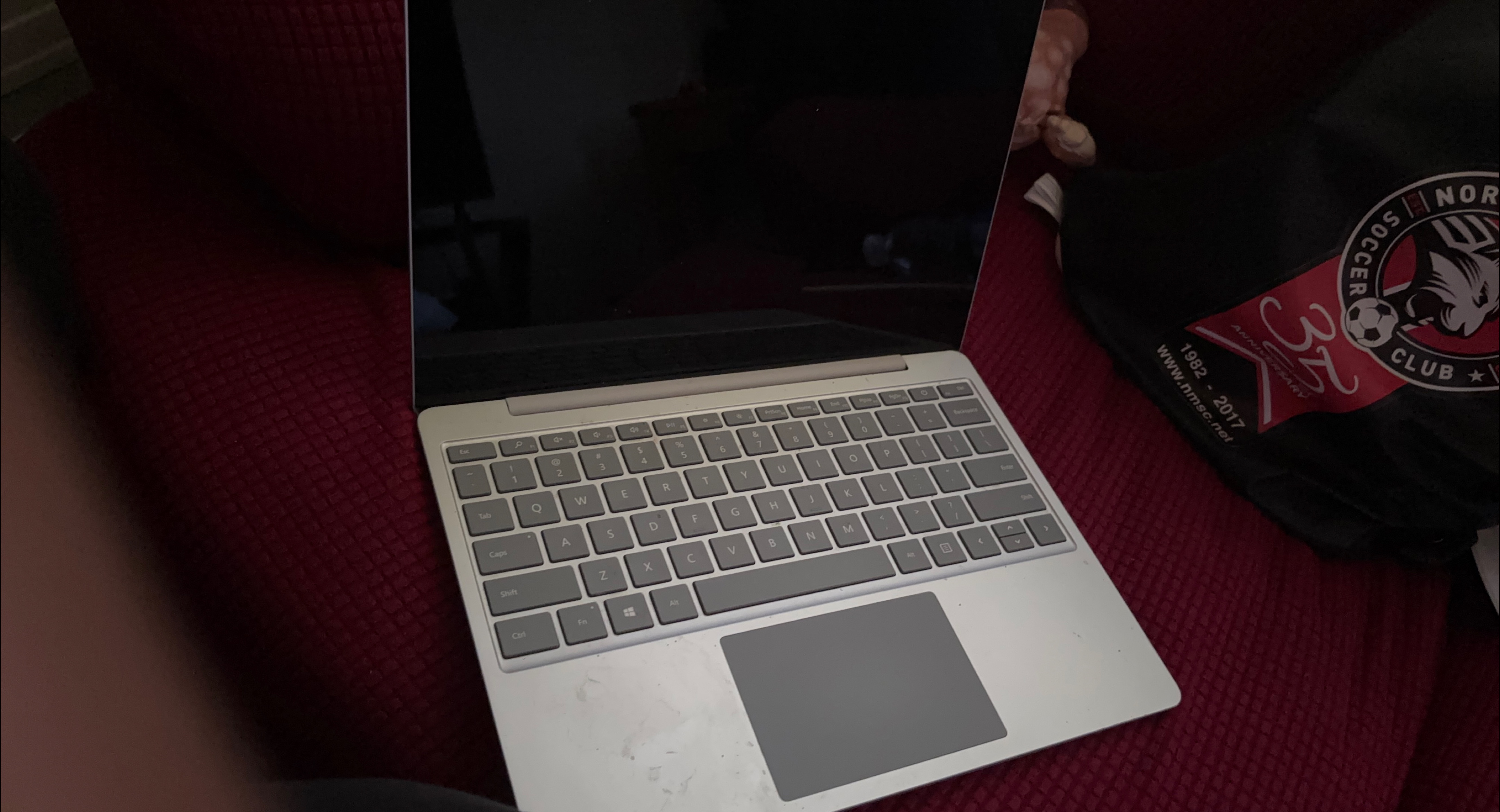 Microsoft Surface Laptop Go thumbnail