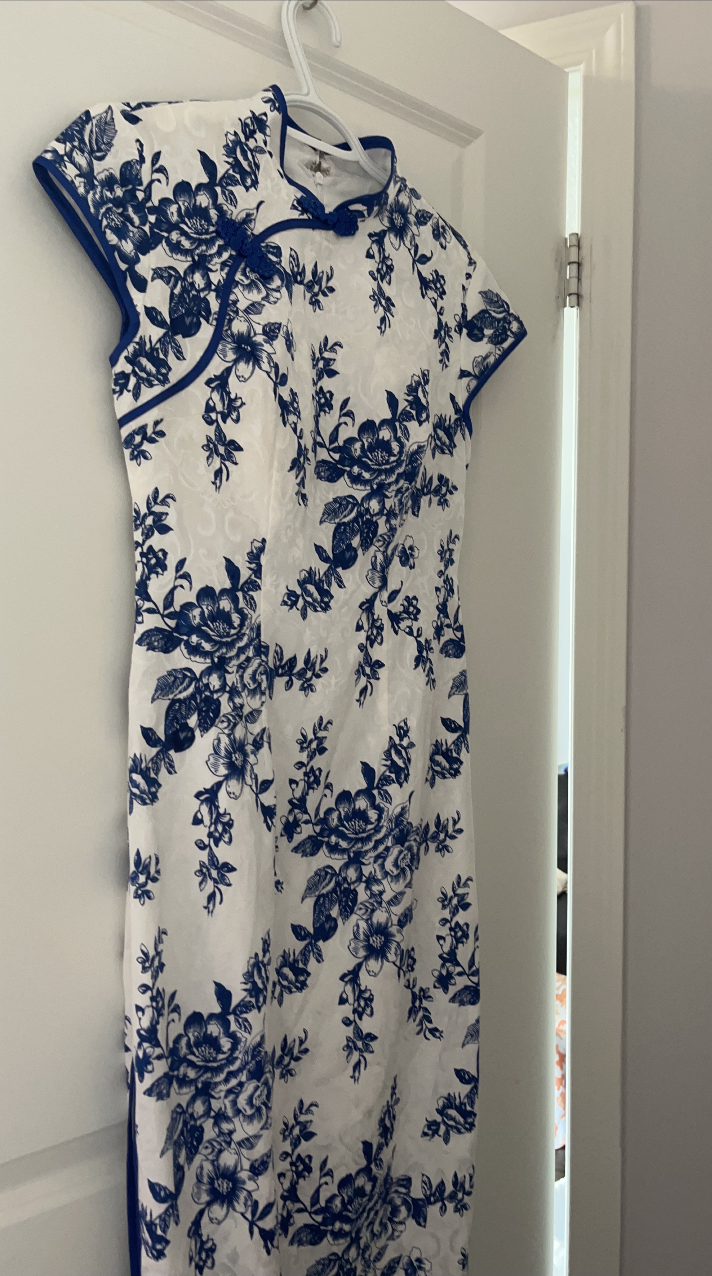 Floral Cheongsam Dress - White & Blue thumbnail