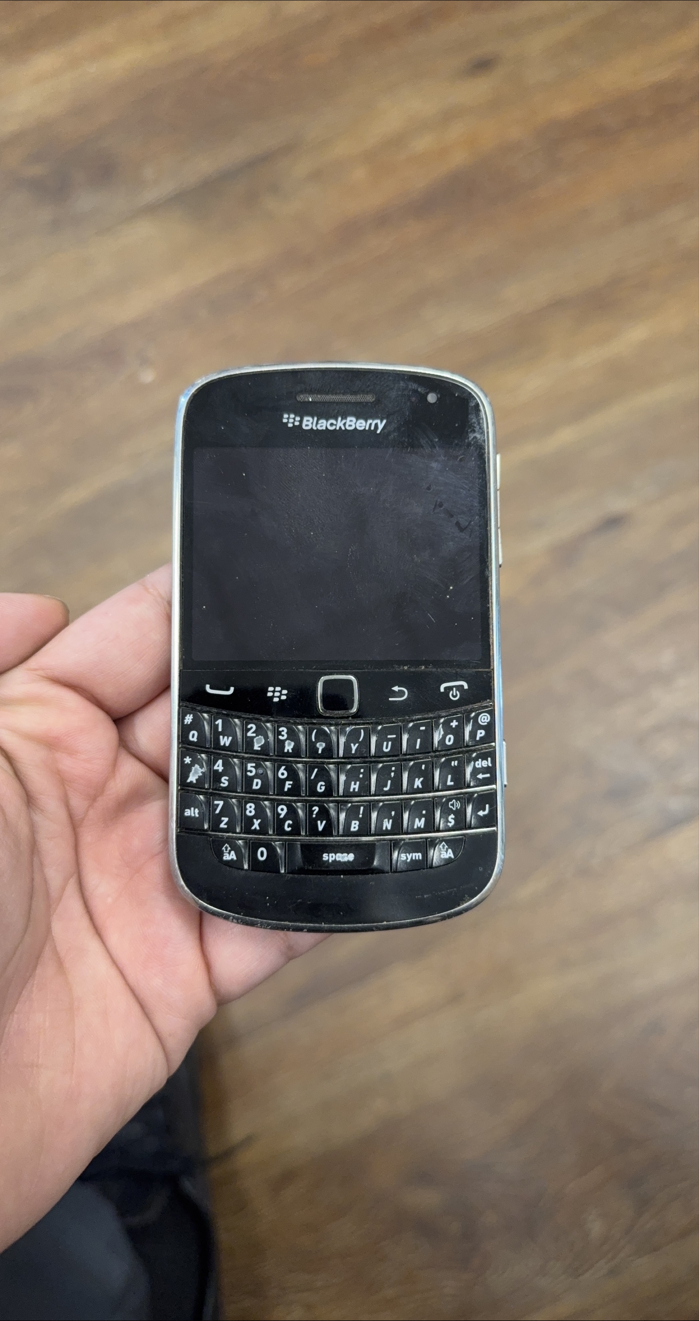BlackBerry 9900 thumbnail