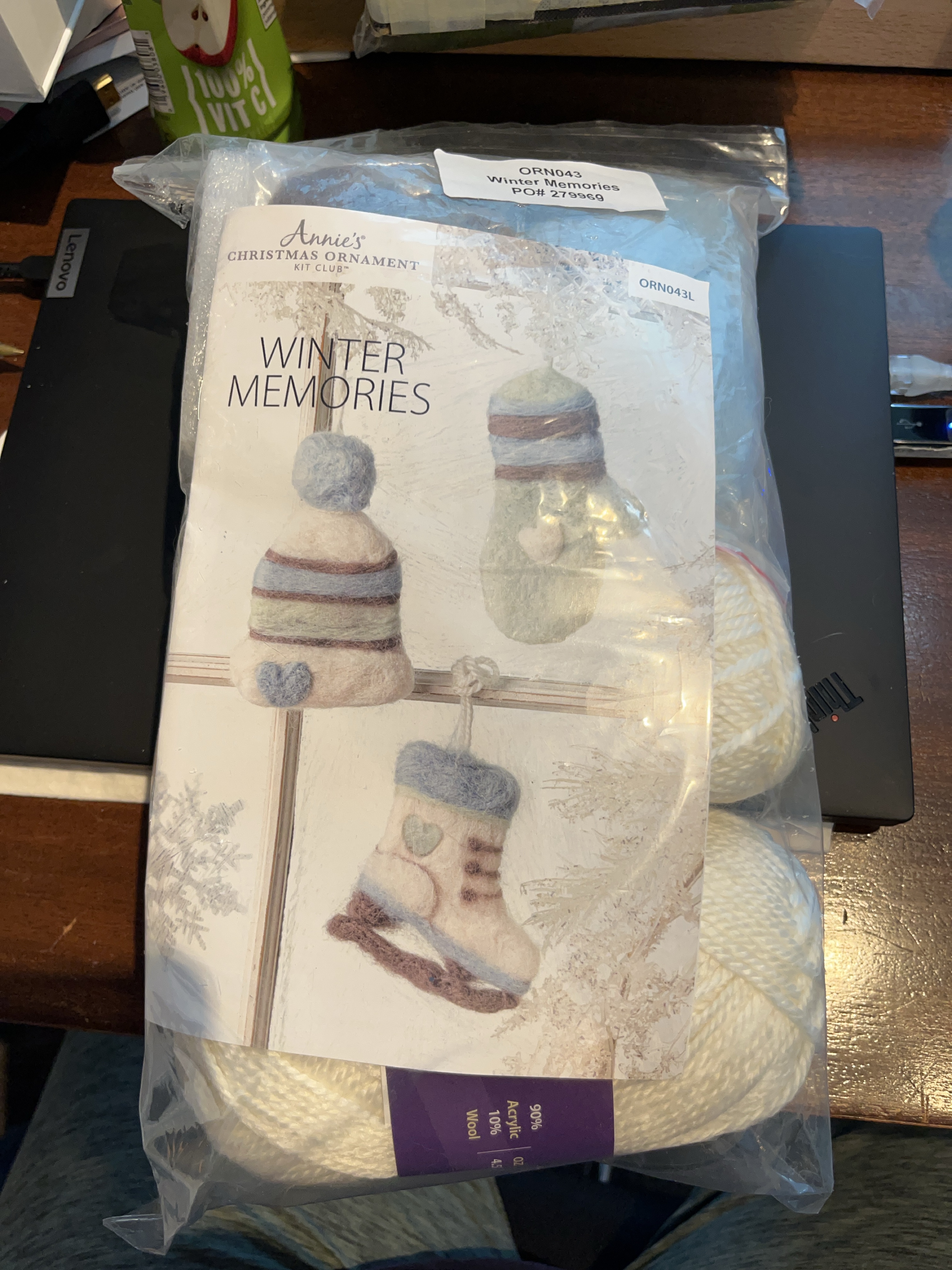 Annie's Winter Memories Christmas Ornament Kit - New 🇨🇦 thumbnail