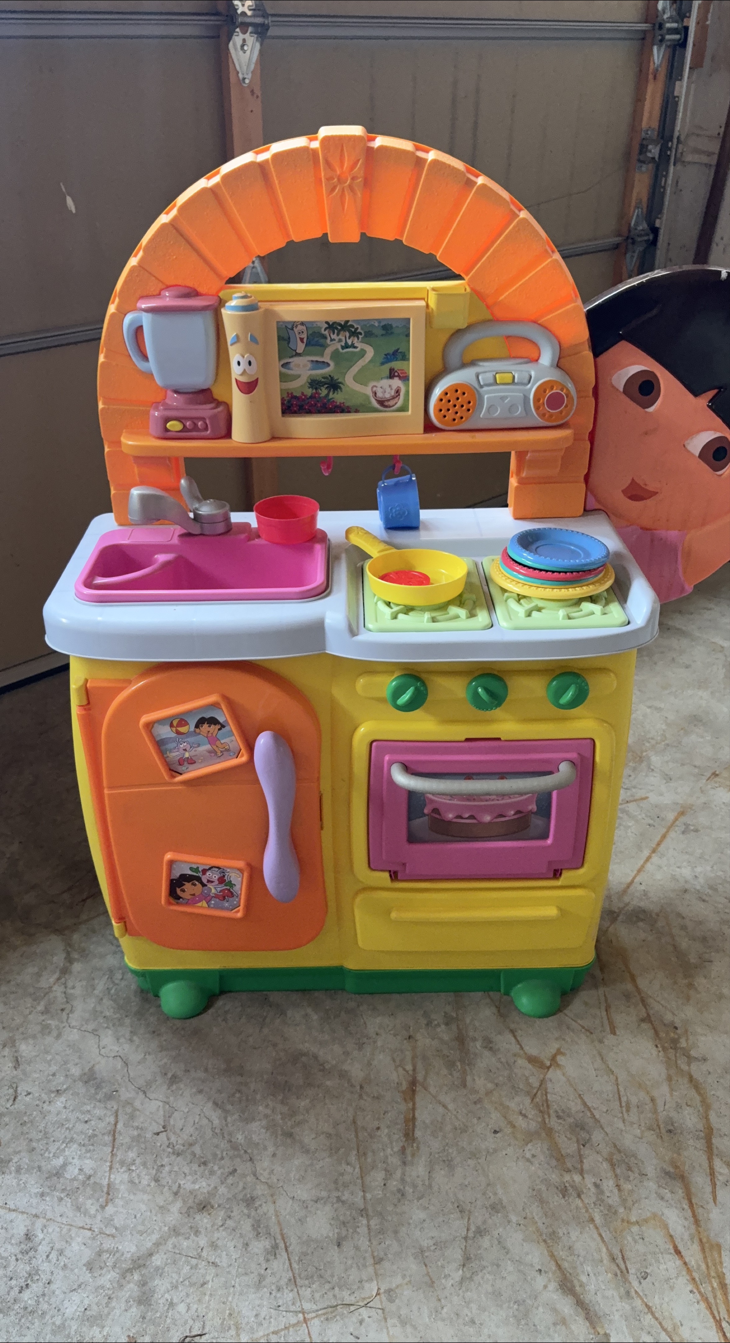 Dora the Explorer Kitchen Playset thumbnail