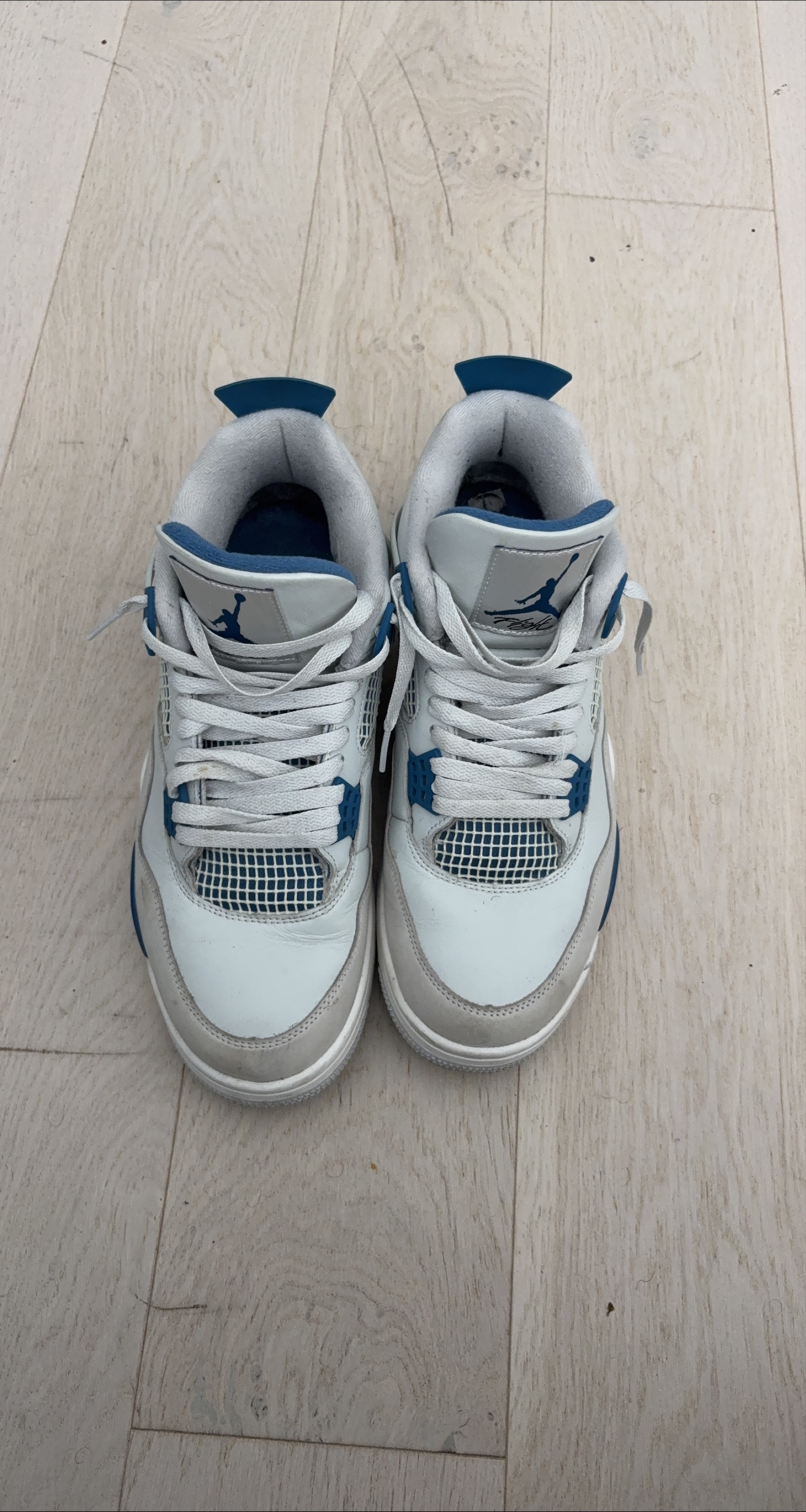 Air Jordan 4 Retro military blues