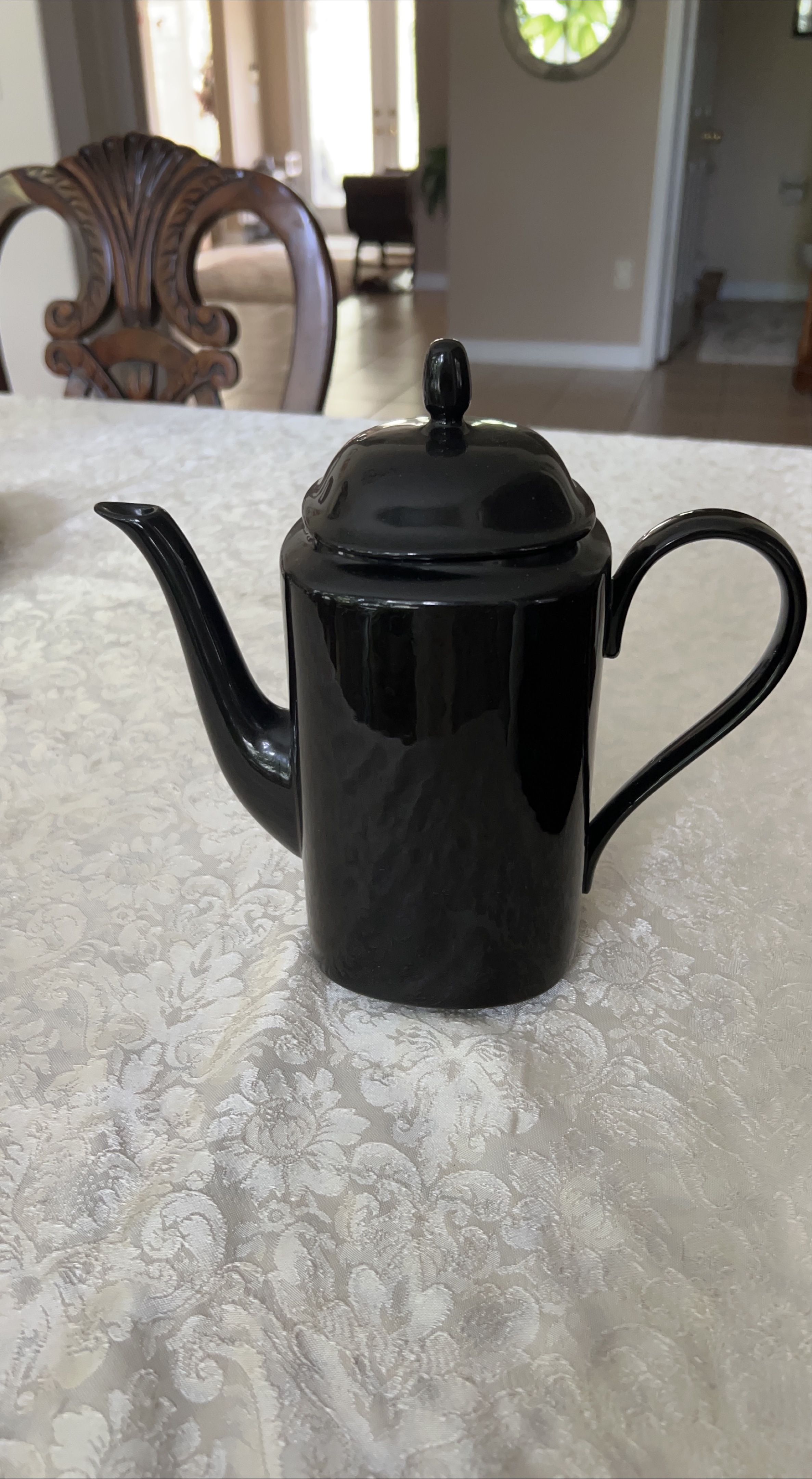 Mikasa Color Classics CF700 Basic Black Teapot thumbnail
