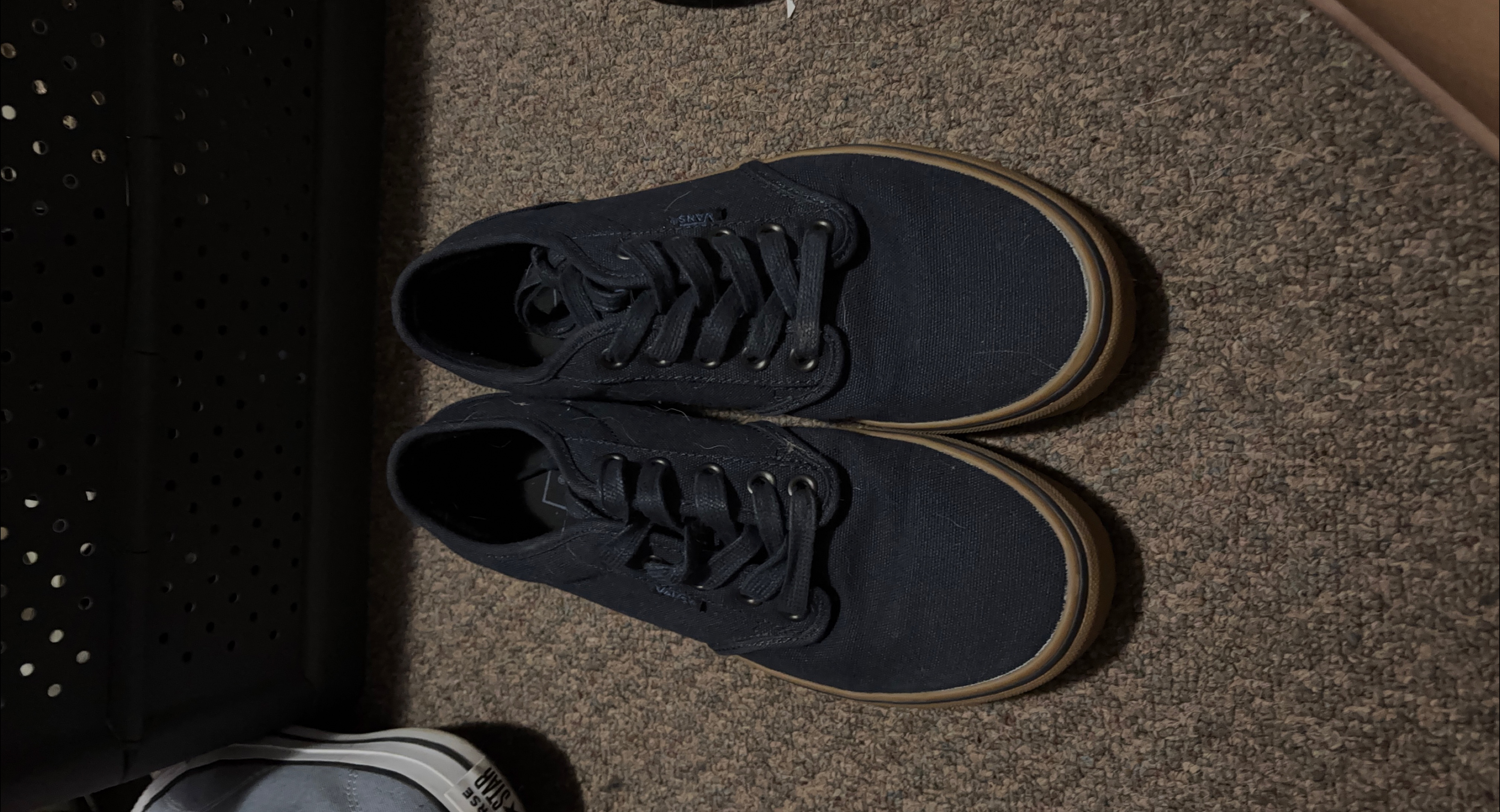 Vans Low Top Sneakers - Size 7 thumbnail