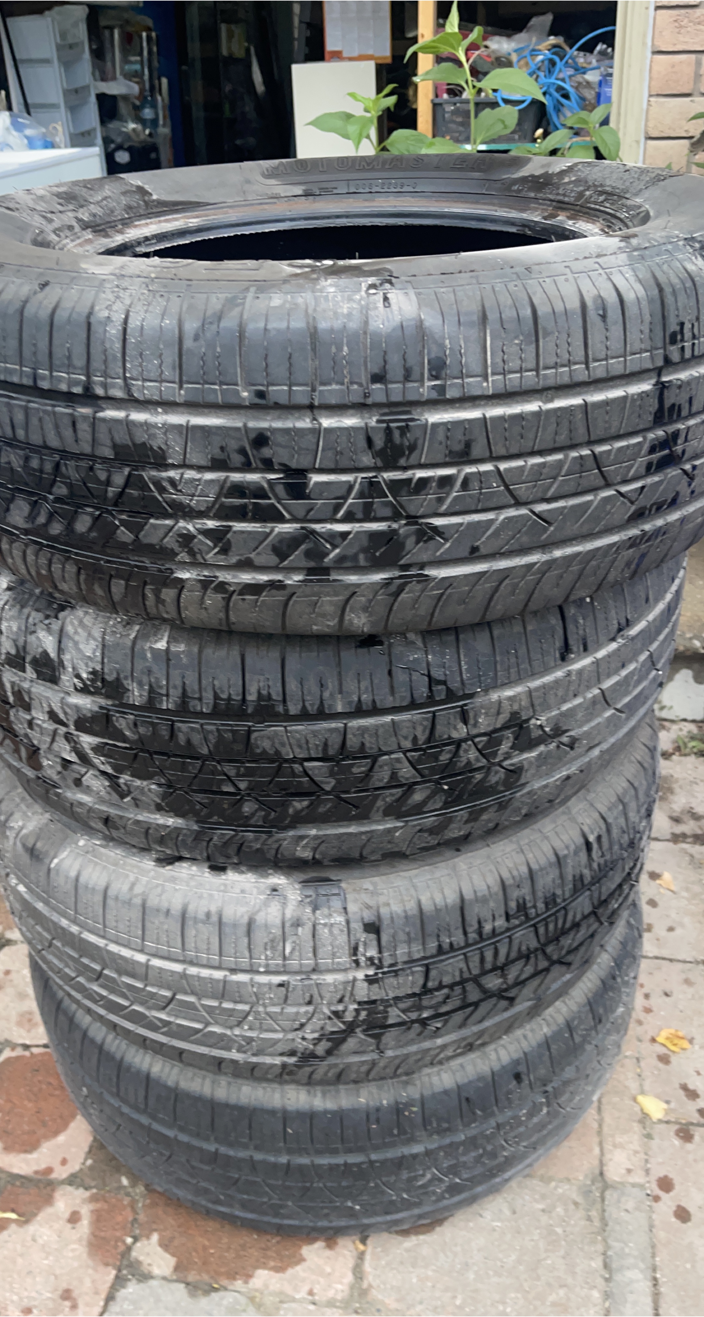 Motomaster Tires - Set of 4 thumbnail