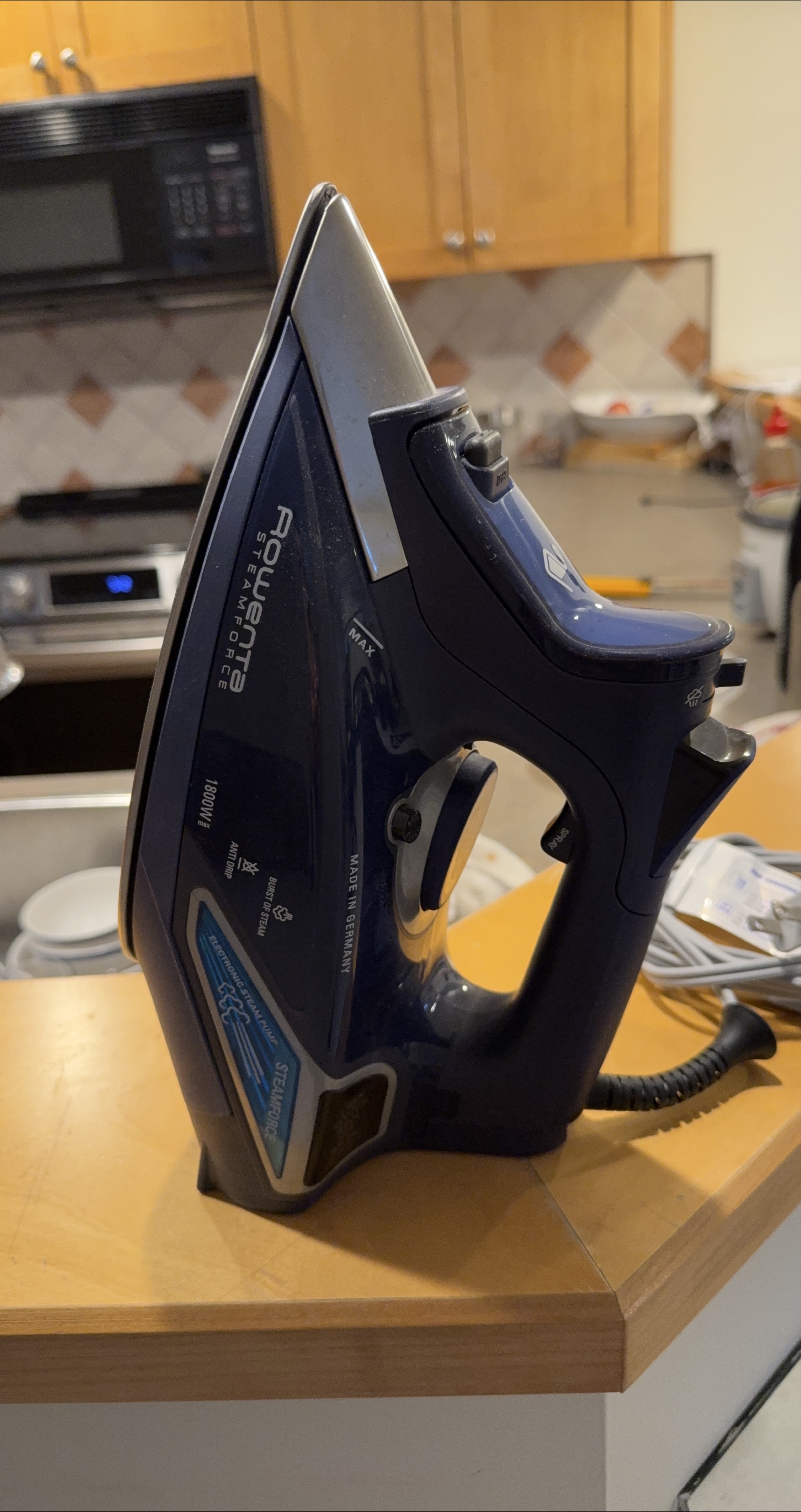 Rowenta Steamforce Iron - New! thumbnail