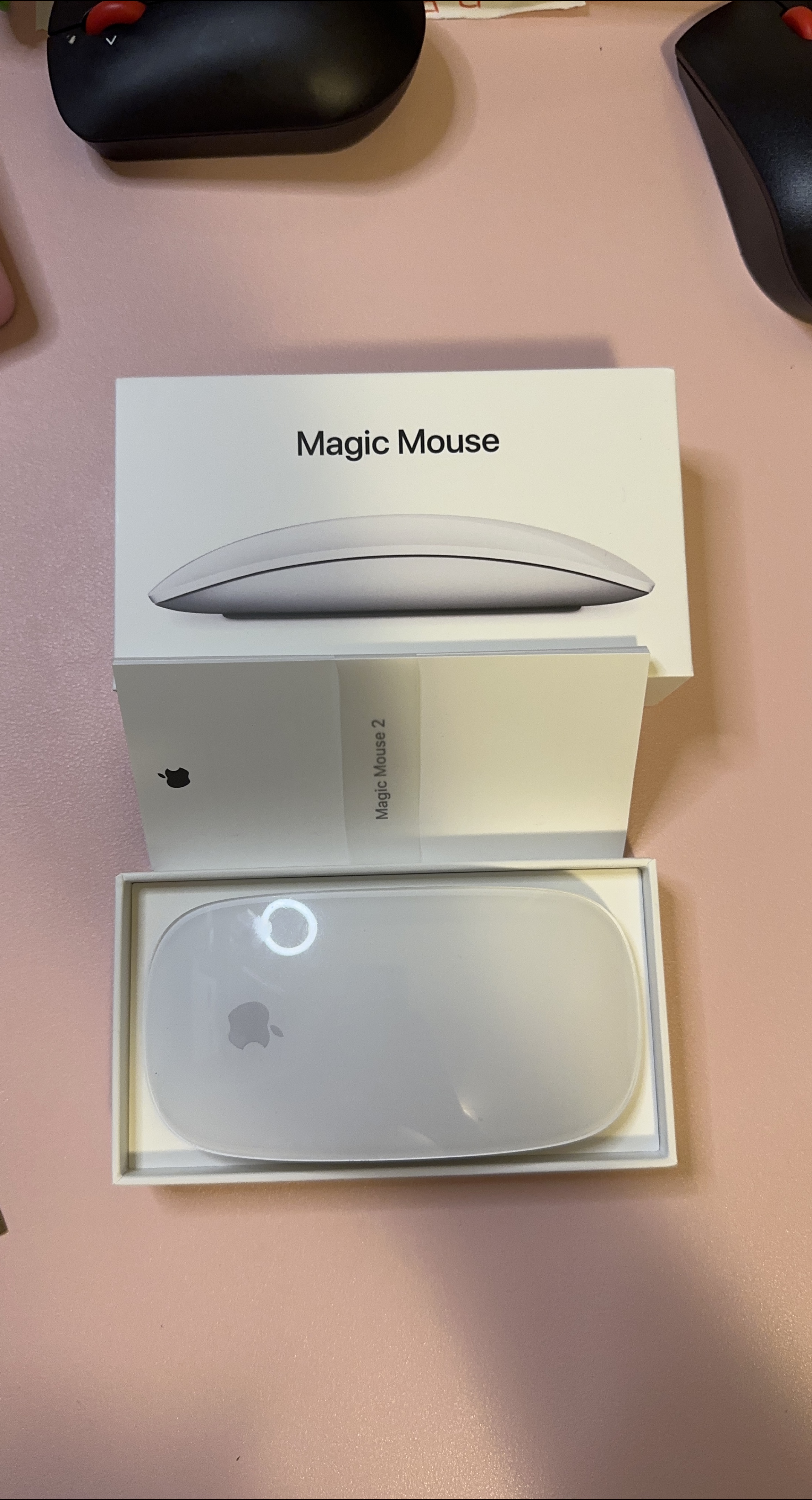 Apple Magic Mouse 2 - excellent condition thumbnail