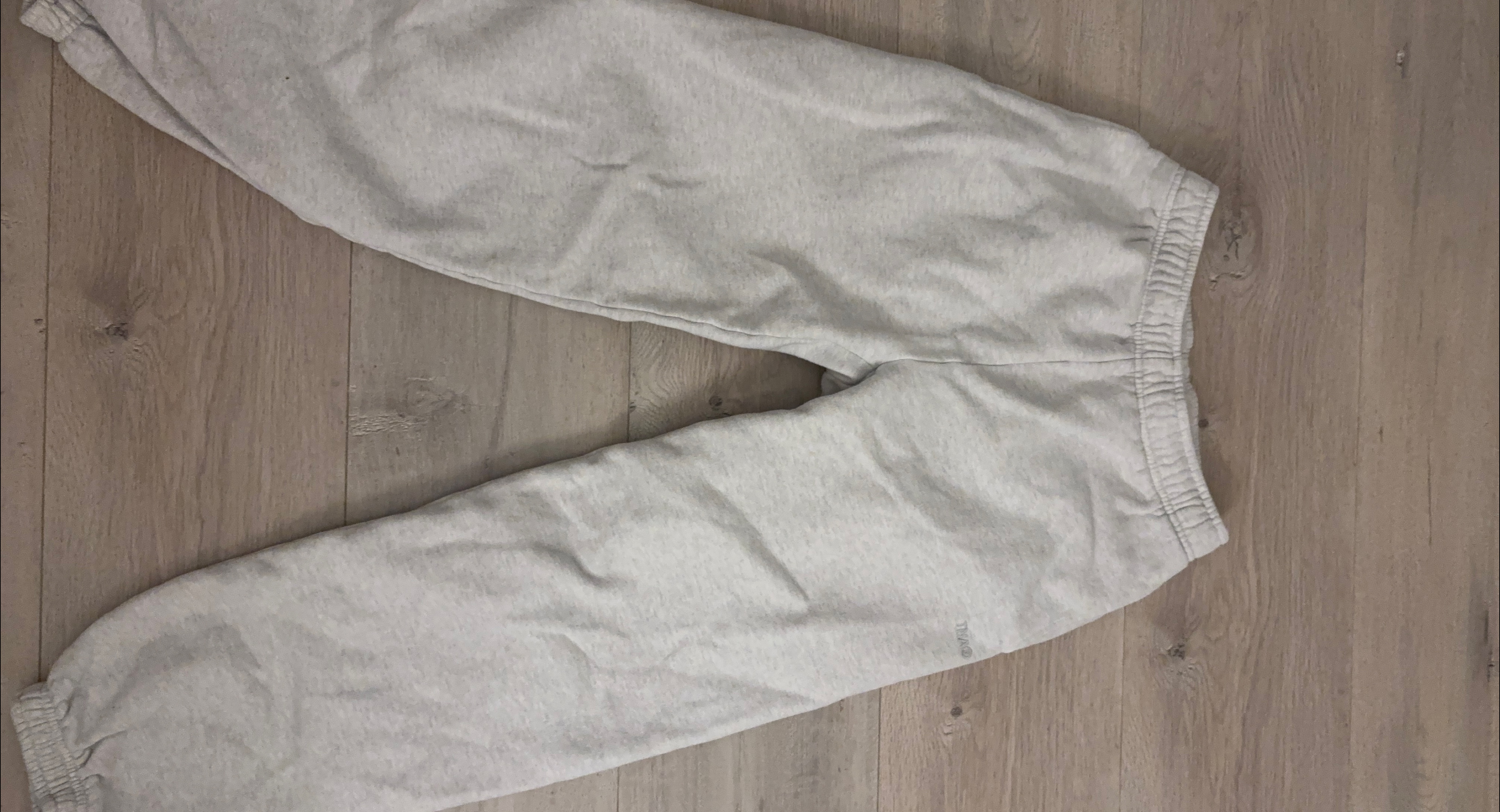 Aritzia Grey Sweatpants thumbnail