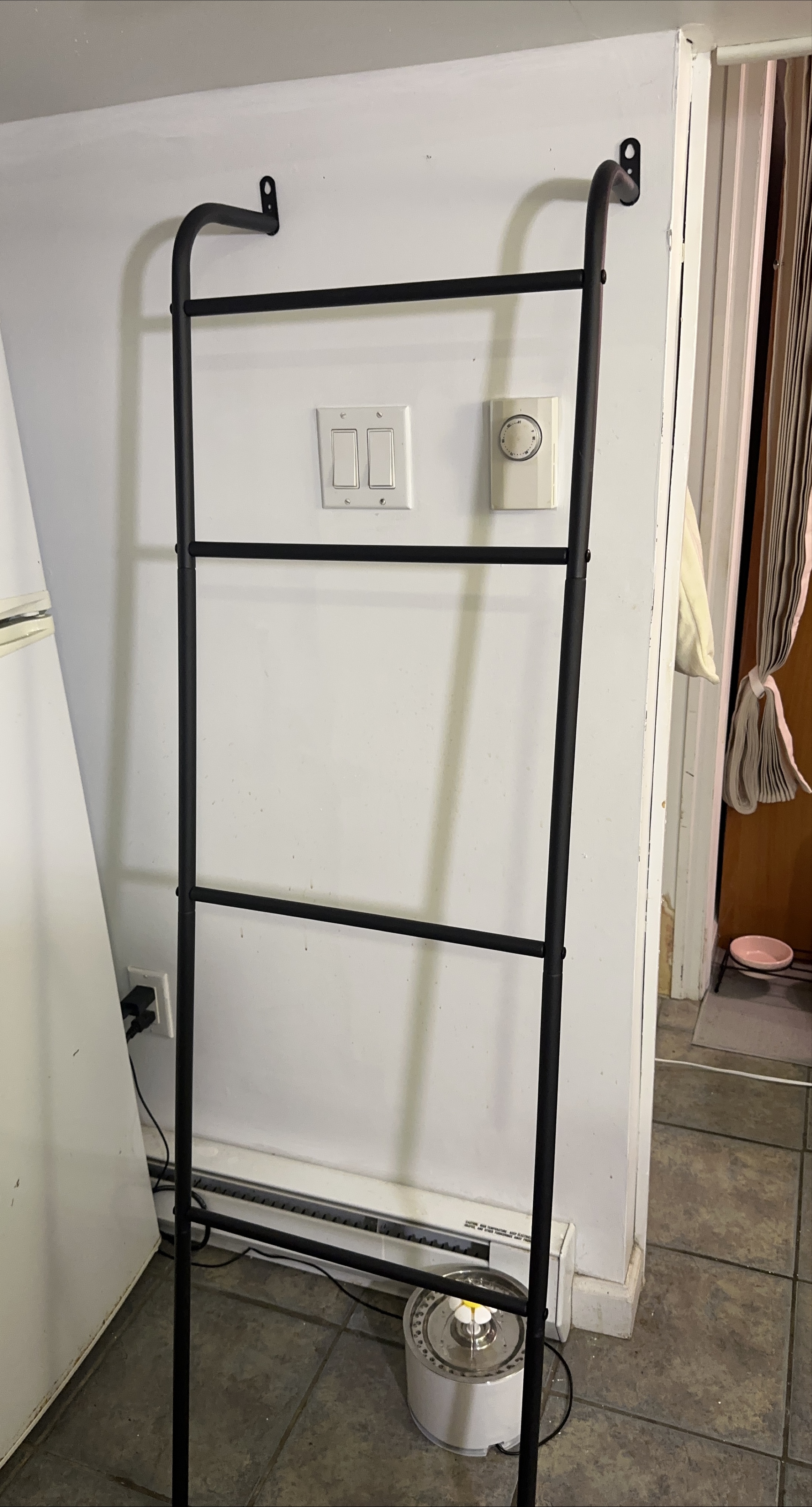 Black Metal Towel Rack thumbnail