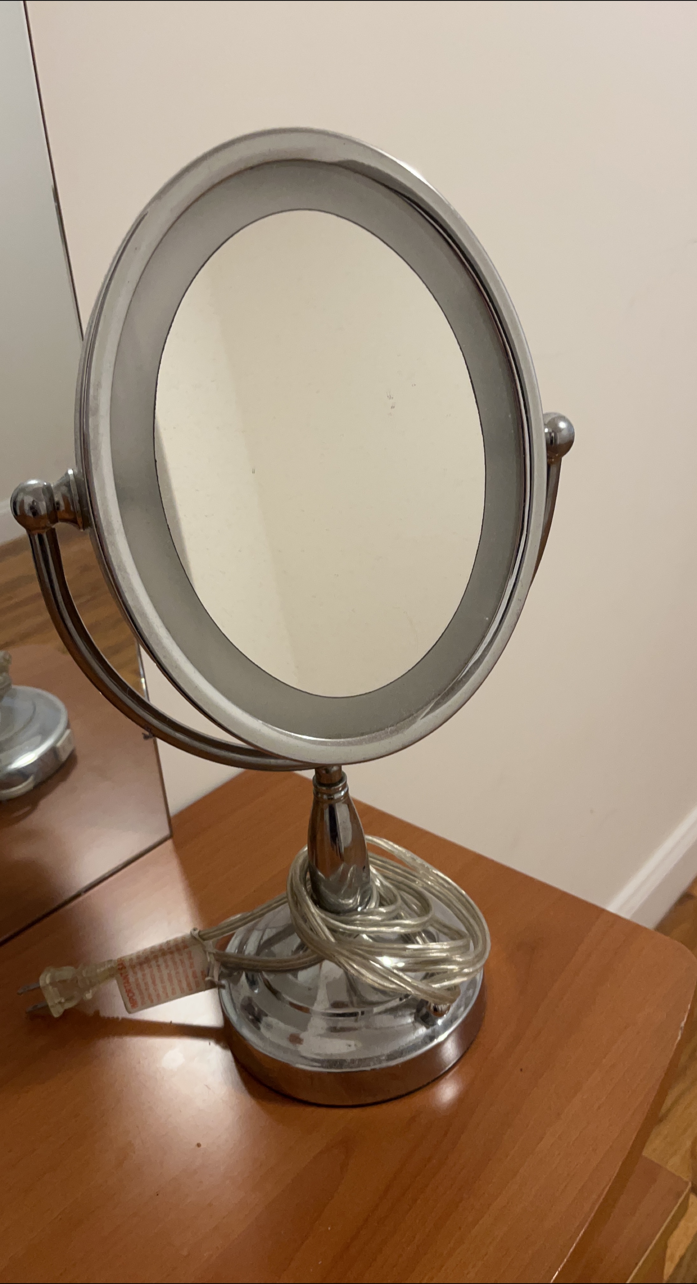 Vanity Mirror with Light thumbnail