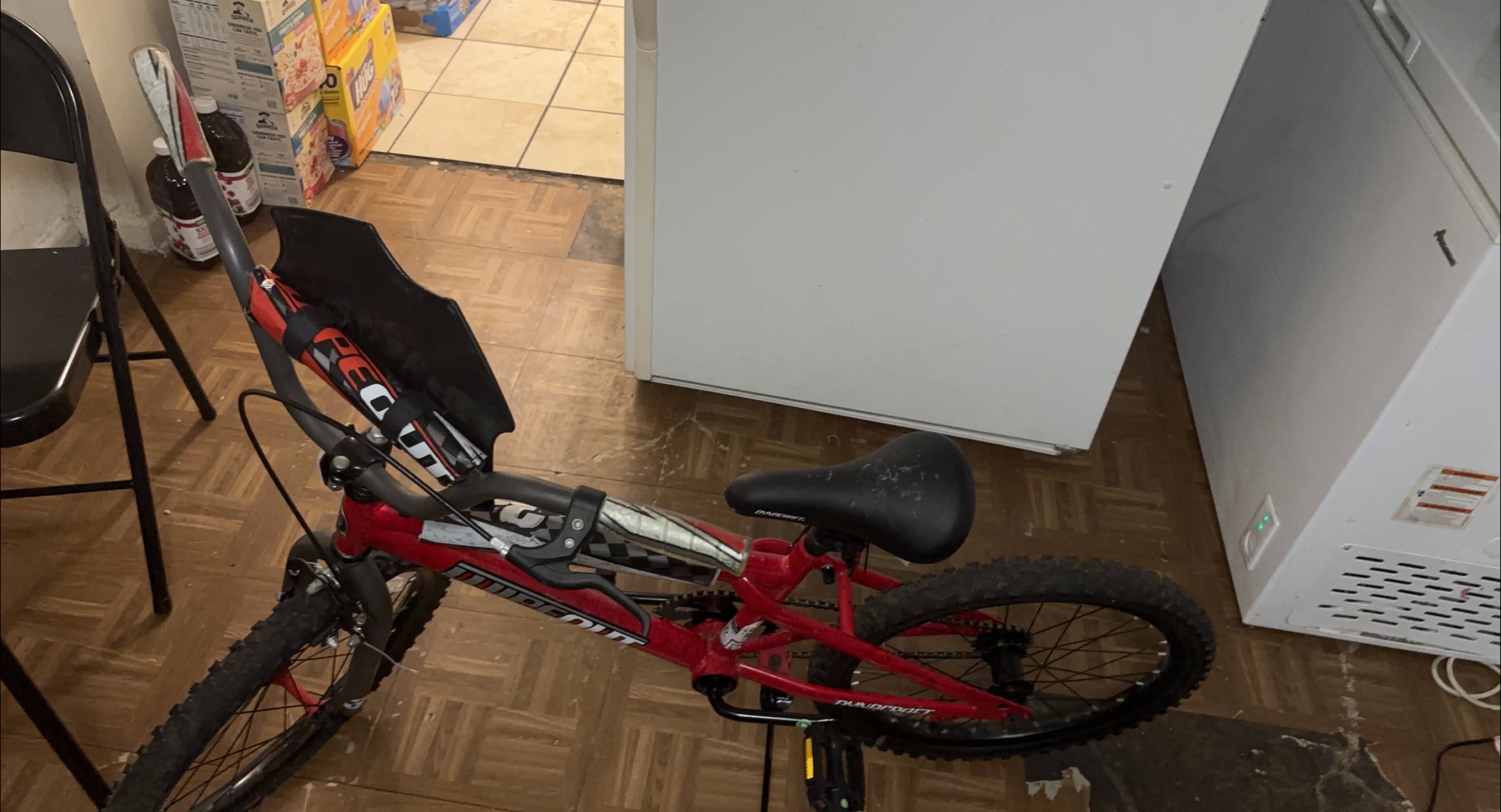 Wipeout Red Kids Bike thumbnail