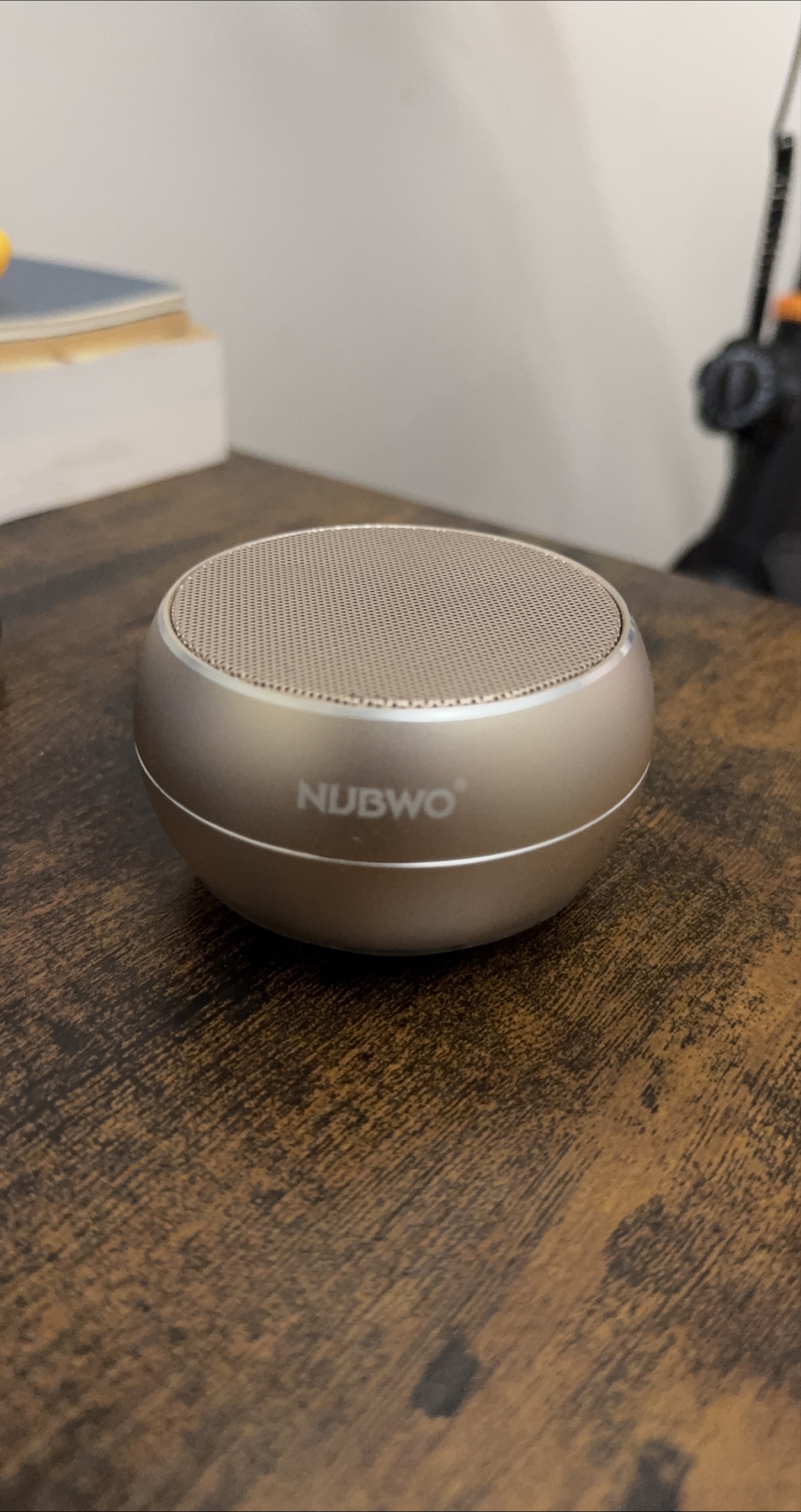 Nubwo Portable Mini Speaker thumbnail