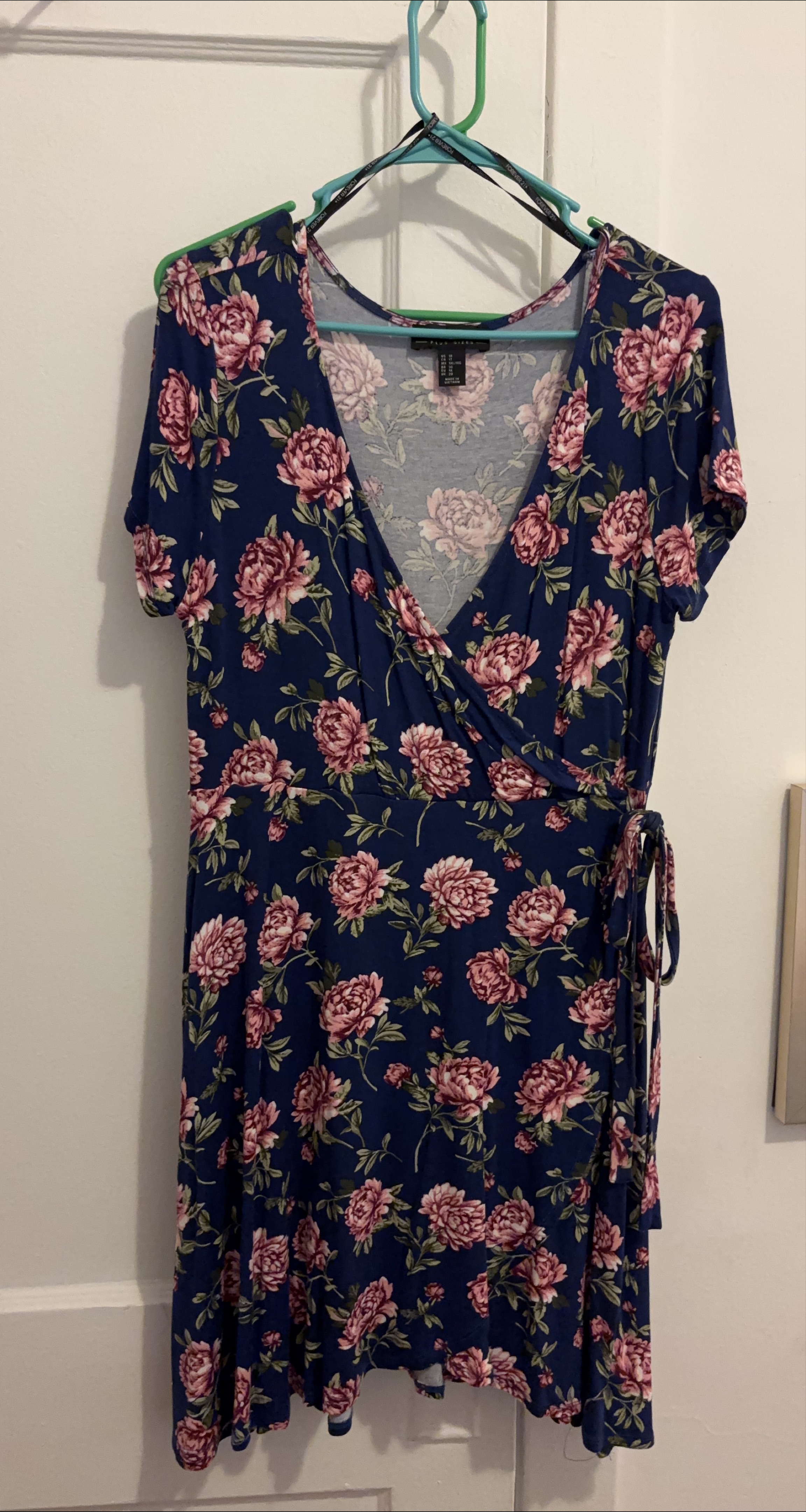 Forever 21 Floral Wrap Dress - Size 1X thumbnail