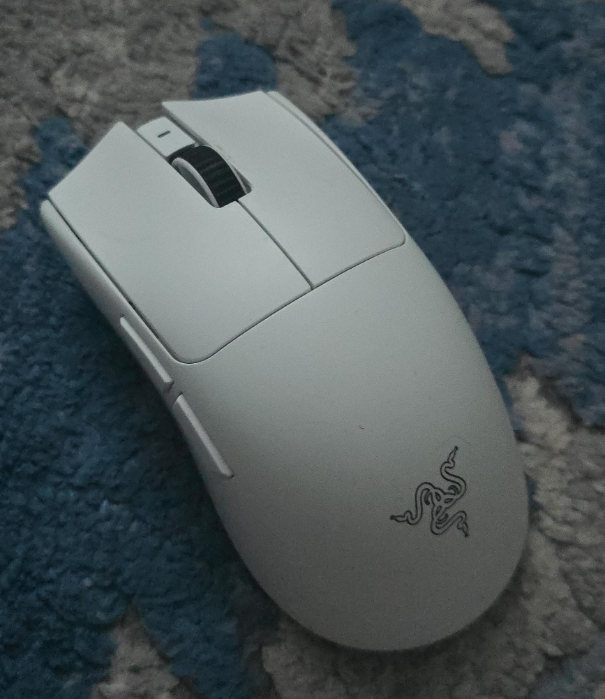 Razer Pro Click Mini Wireless Mouse - White thumbnail
