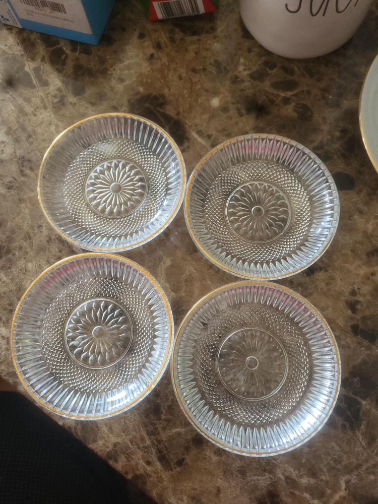 Set of 4 Glass Dessert Bowls with Gold Trim thumbnail