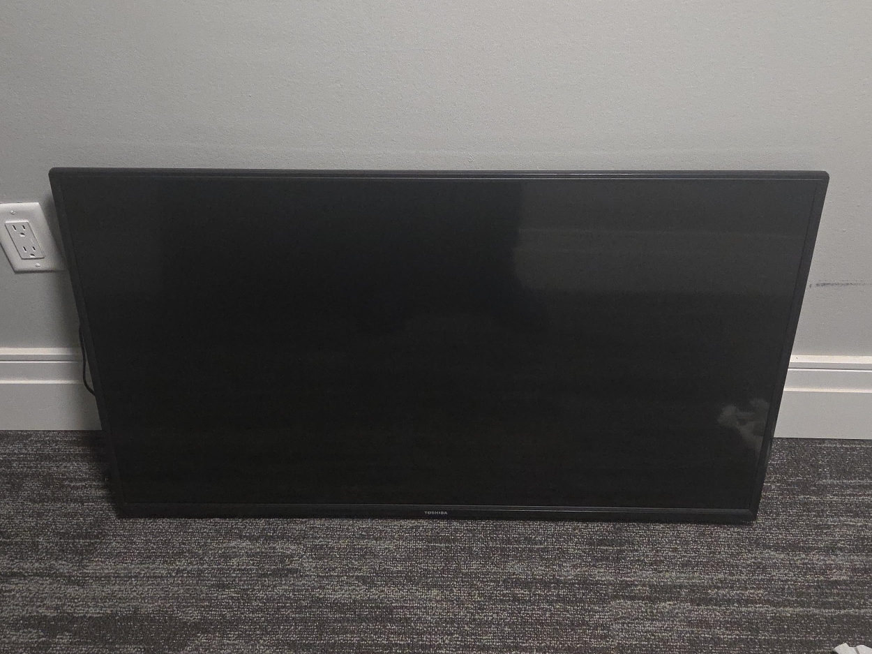 🇨🇦 Toshiba LCD Flat-screen TV thumbnail