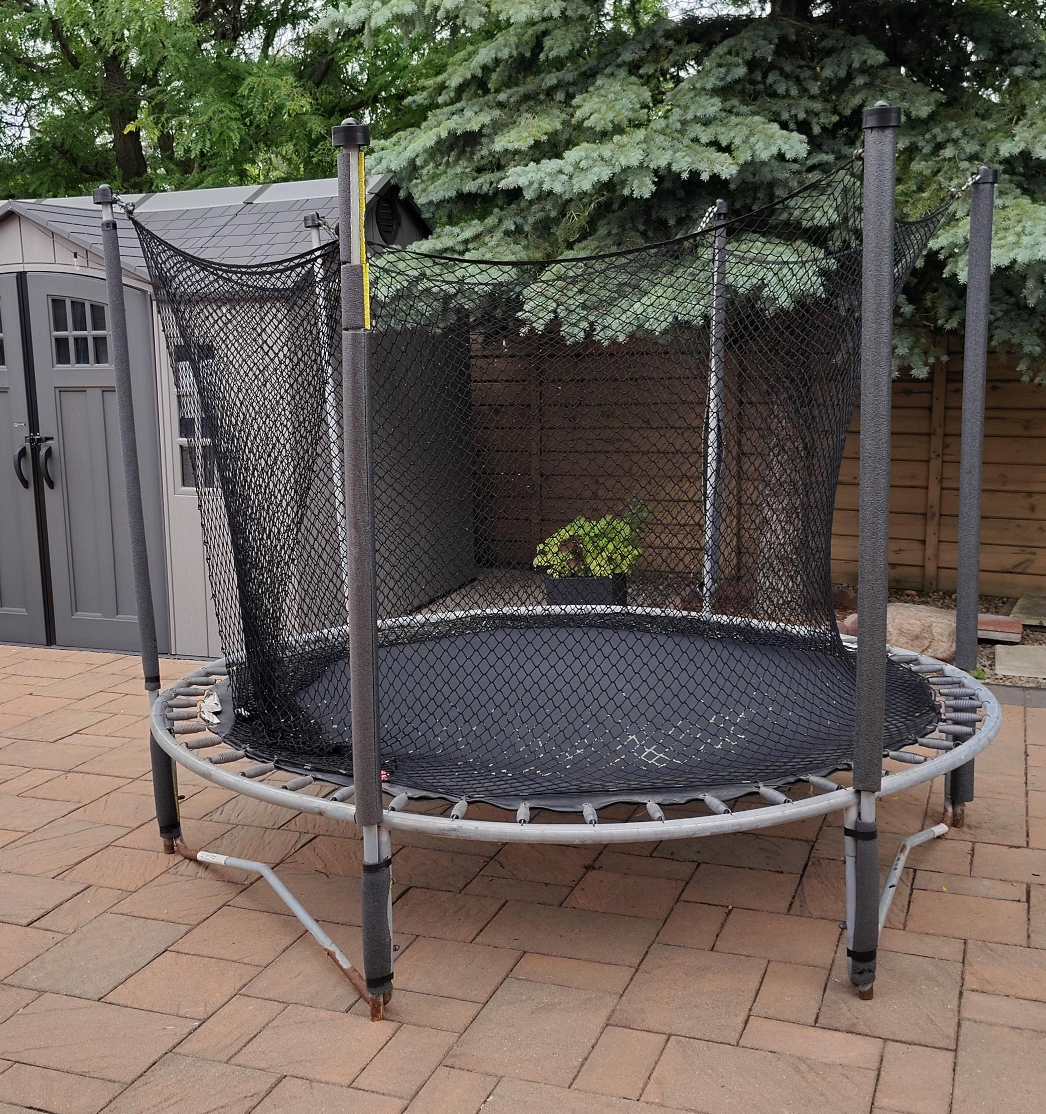 Trampoline with Safety Net 8' thumbnail