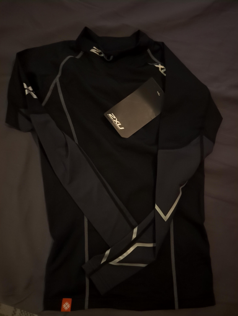 NEW 2XU Compression Long Sleeve Top - Women's Small thumbnail