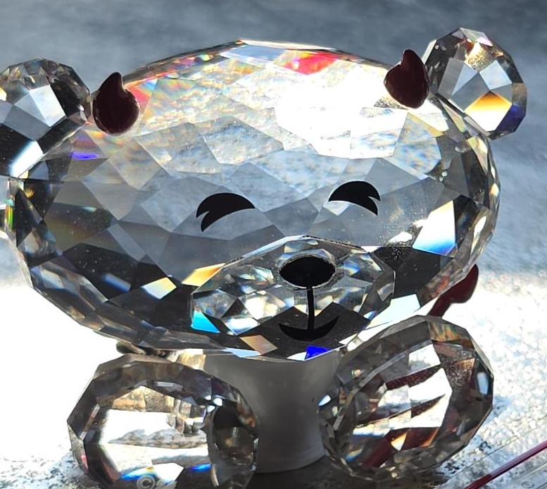 Swarovski Crystal Bear Figurine thumbnail