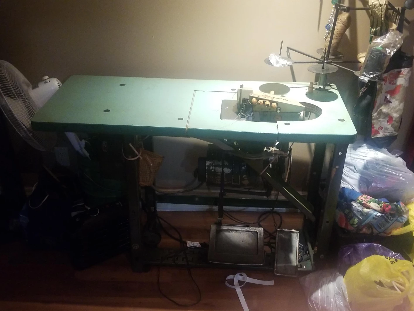 Rimoldi Industrial Sewing Machine thumbnail