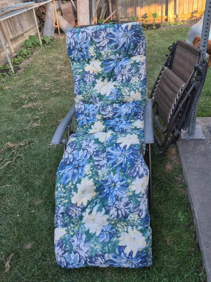 Floral Padding cushion (chair not included) thumbnail