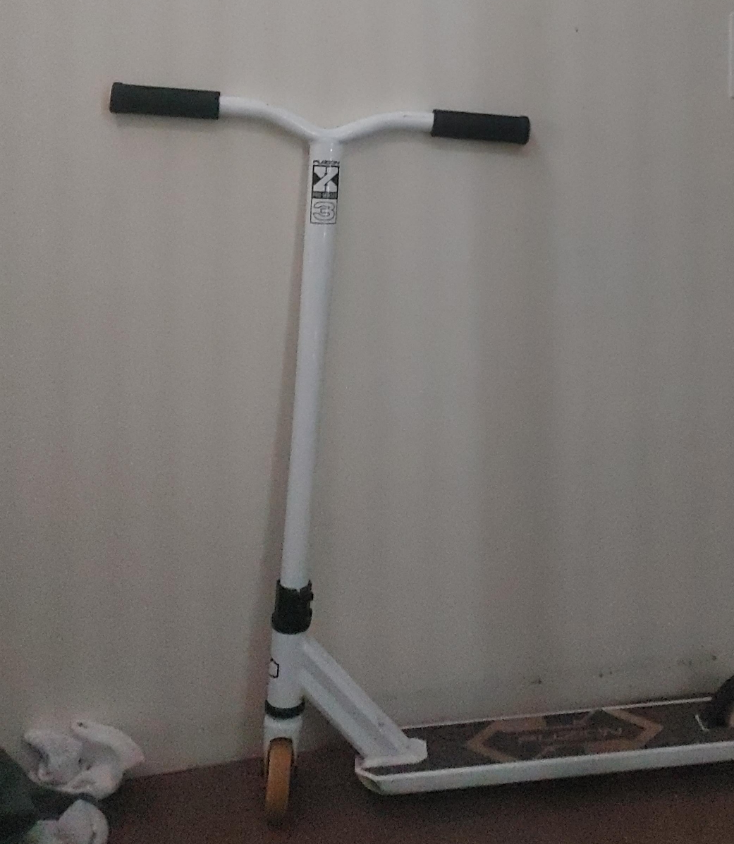 Root Industries Type R Scooter - White thumbnail