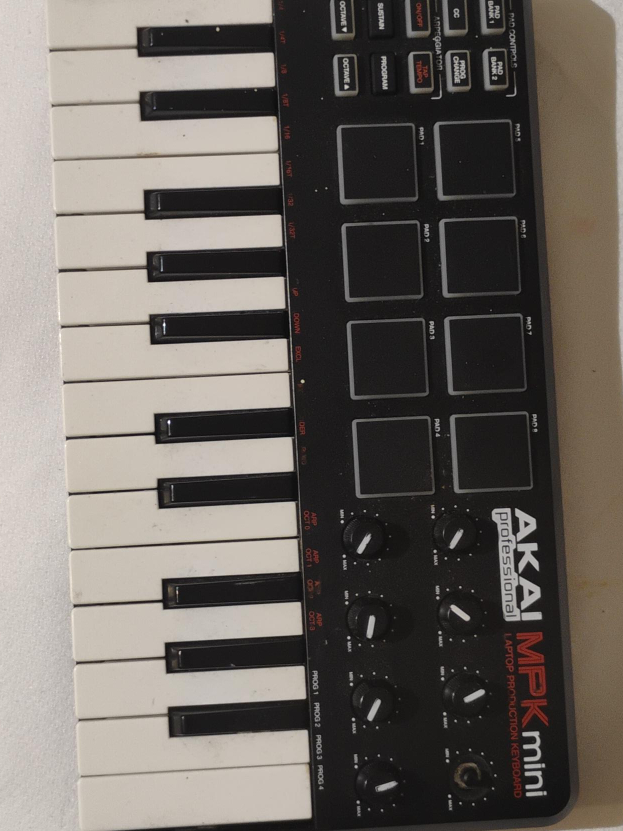 Akai MPK Mini Keyboard thumbnail
